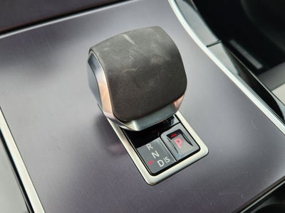 2026 Land Rover Range Rover Velar Dynamic SE