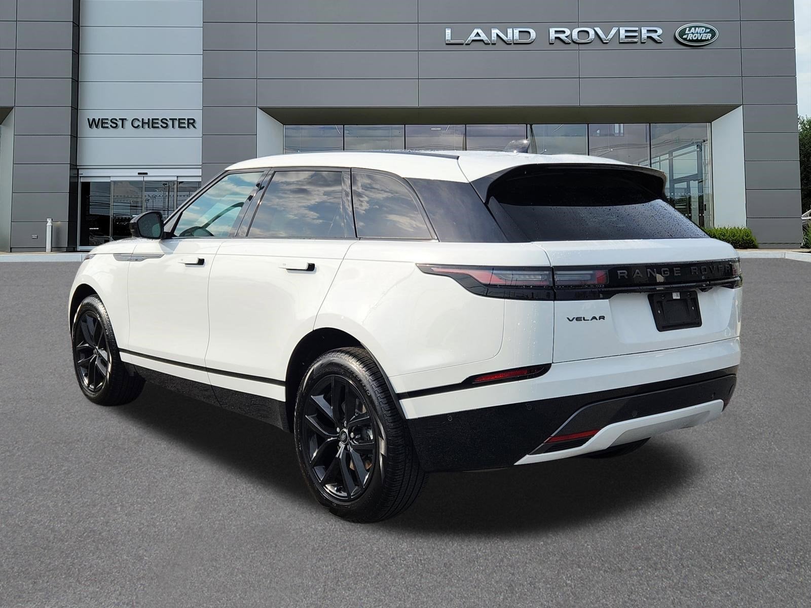 2026 Land Rover Range Rover Velar Dynamic SE
