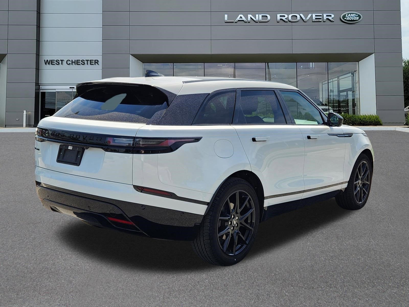 2026 Land Rover Range Rover Velar Dynamic SE
