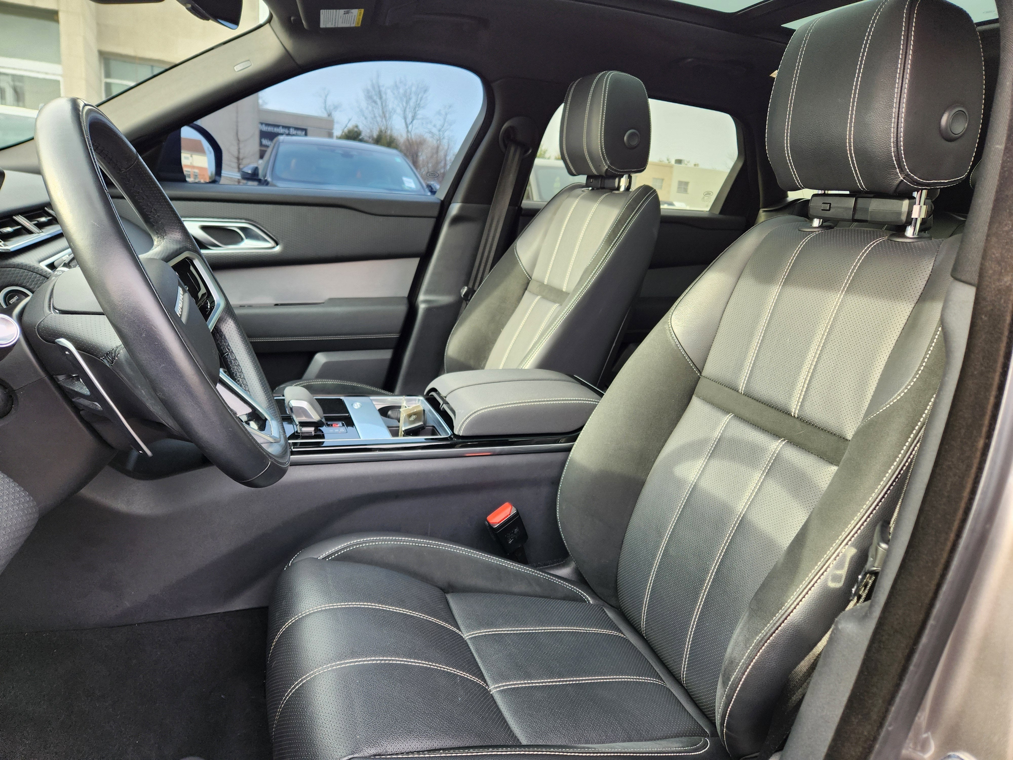 2022 Land Rover Range Rover Velar P250 R-Dynamic S