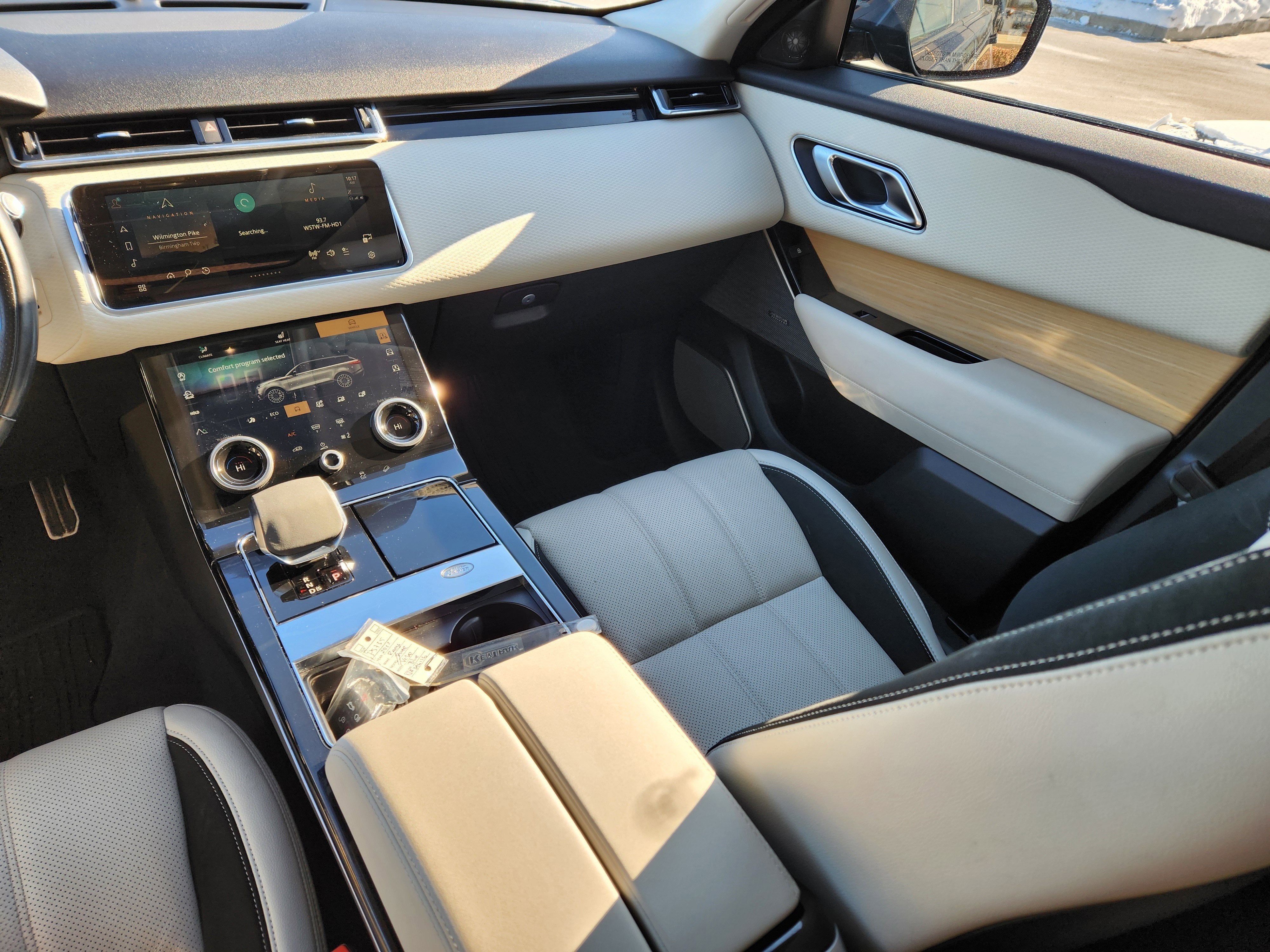 2022 Land Rover Range Rover Velar P250 R-Dynamic S