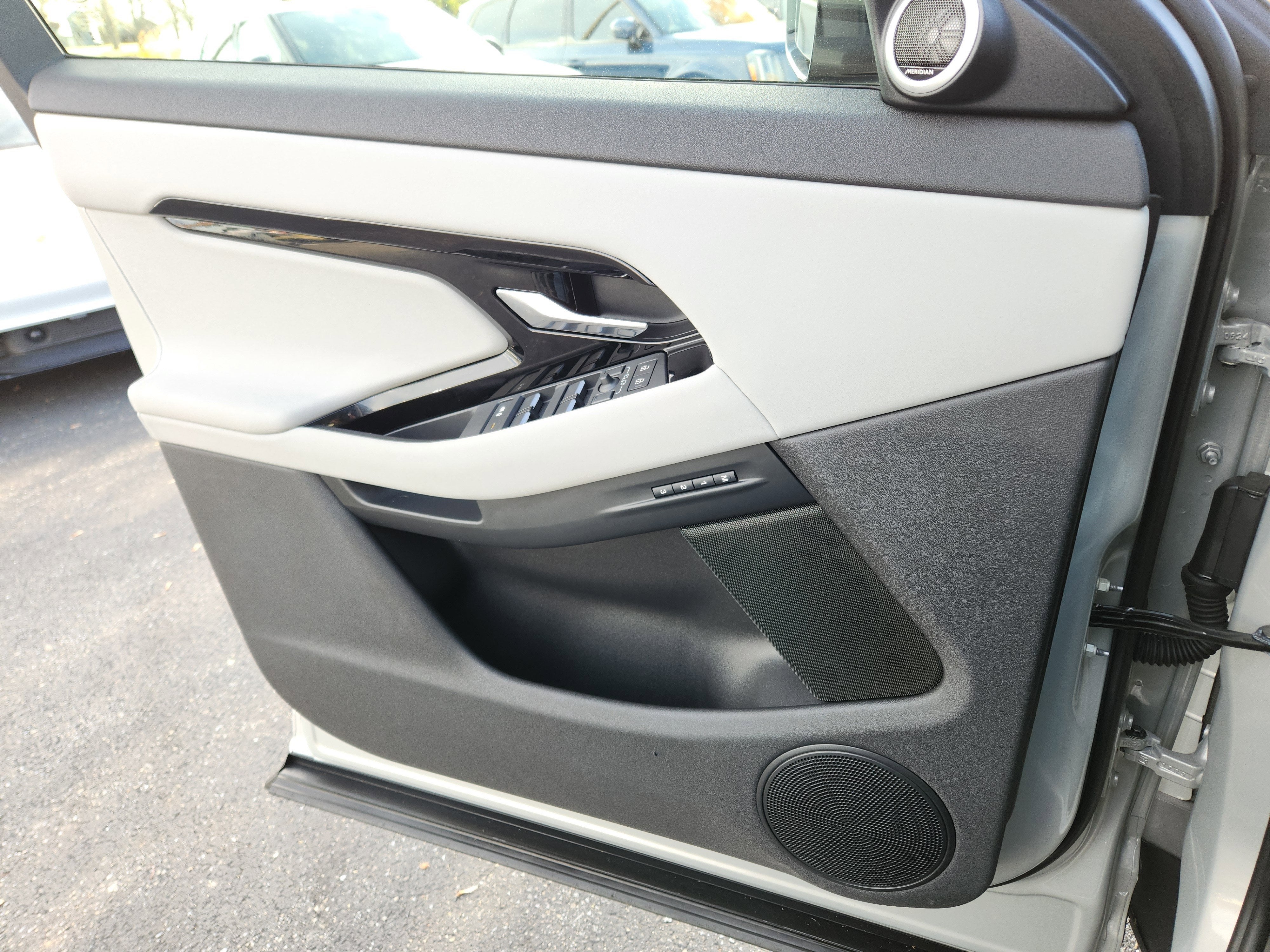 2025 Land Rover Range Rover Evoque S