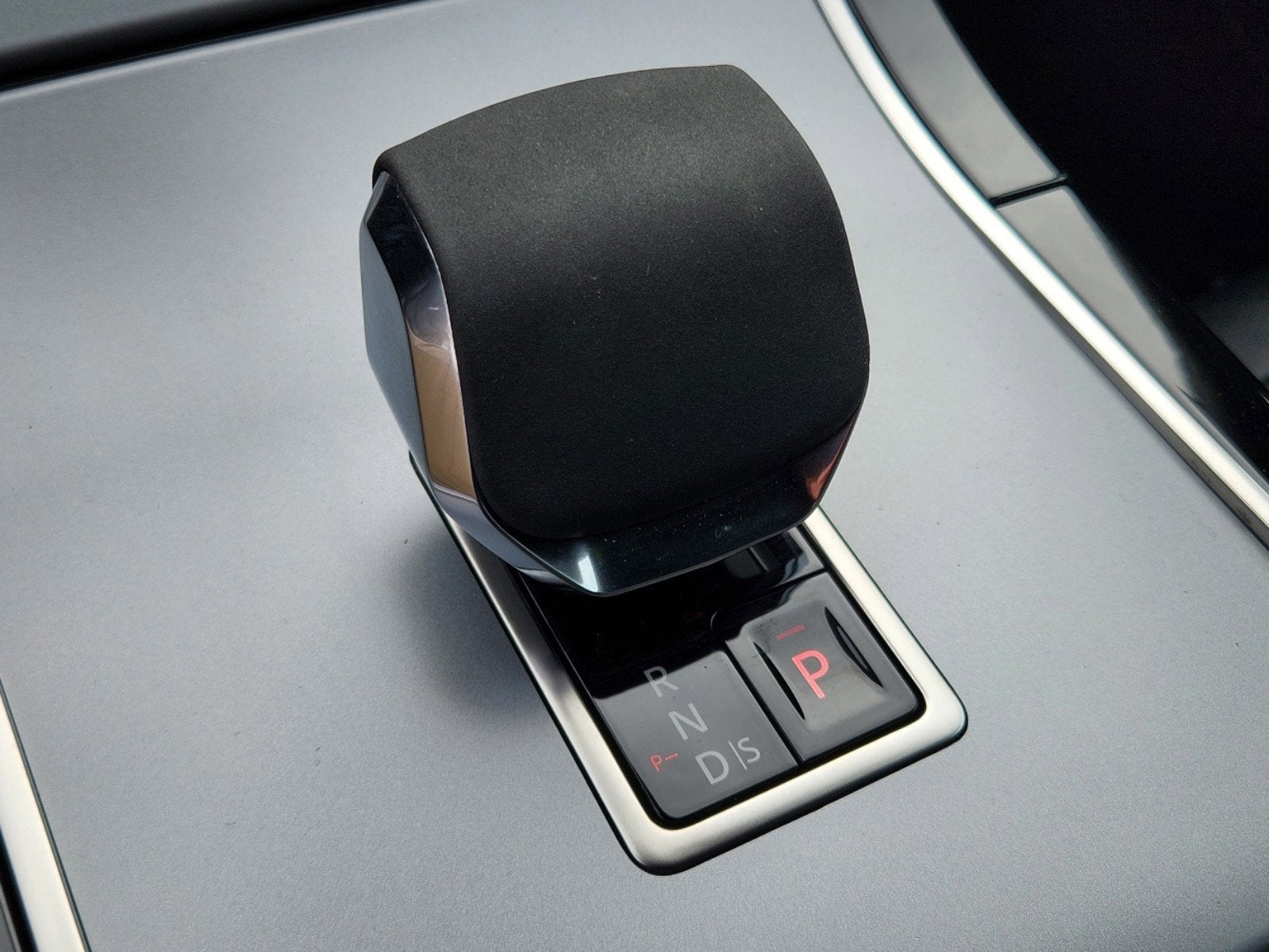 2024 Land Rover Range Rover Evoque Core S