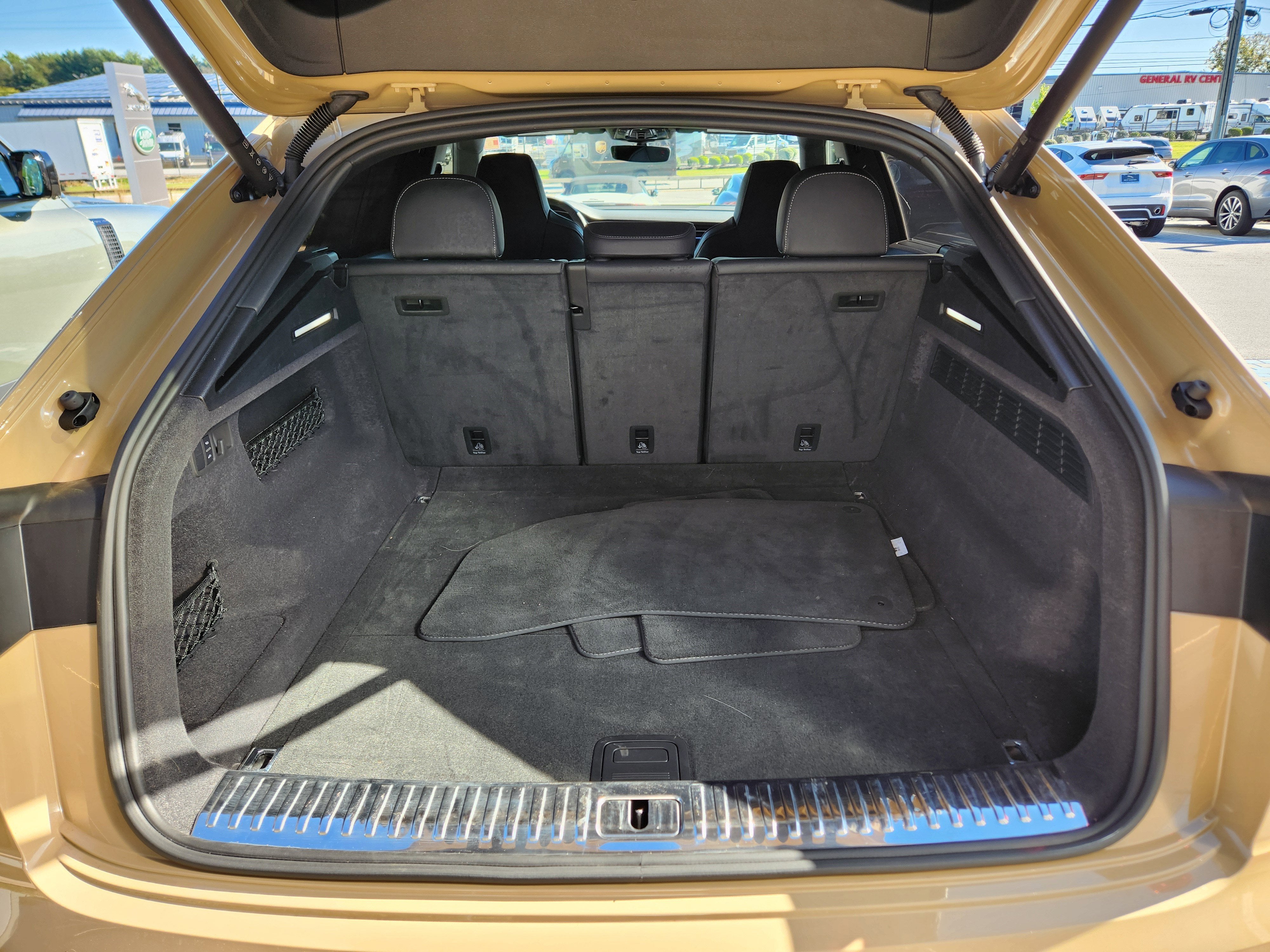 2024 Audi SQ8 4.0T Premium Plus