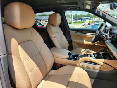 2025 Porsche Cayenne AWD