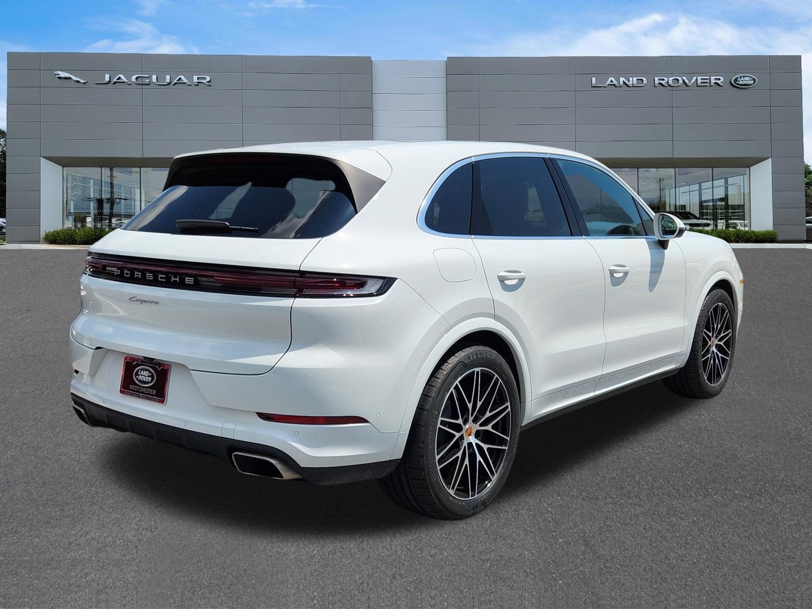 2025 Porsche Cayenne AWD