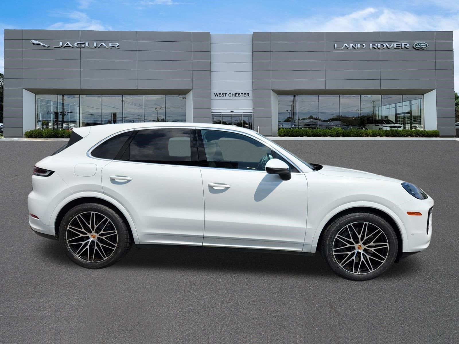 2025 Porsche Cayenne AWD