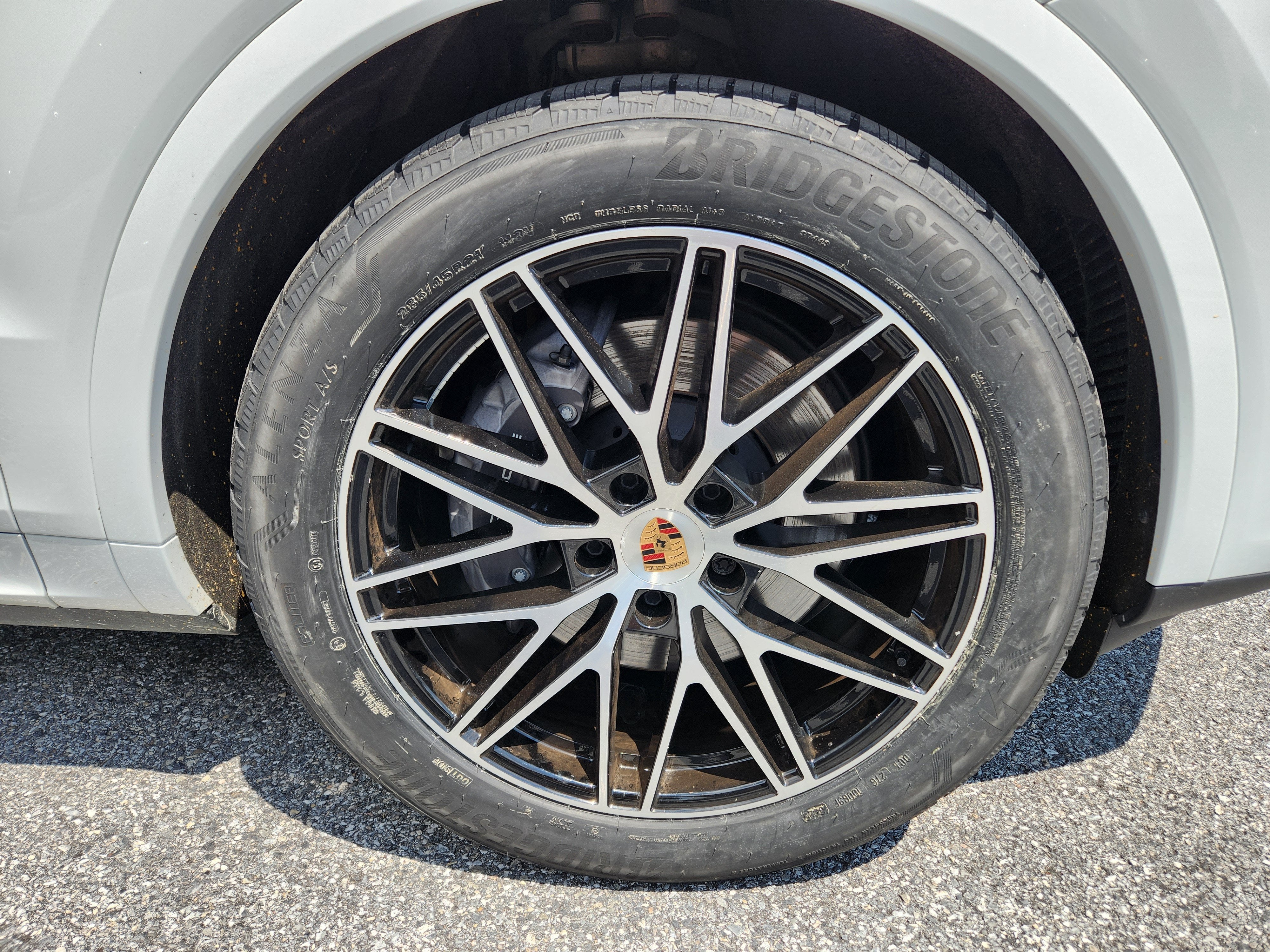 2025 Porsche Cayenne AWD