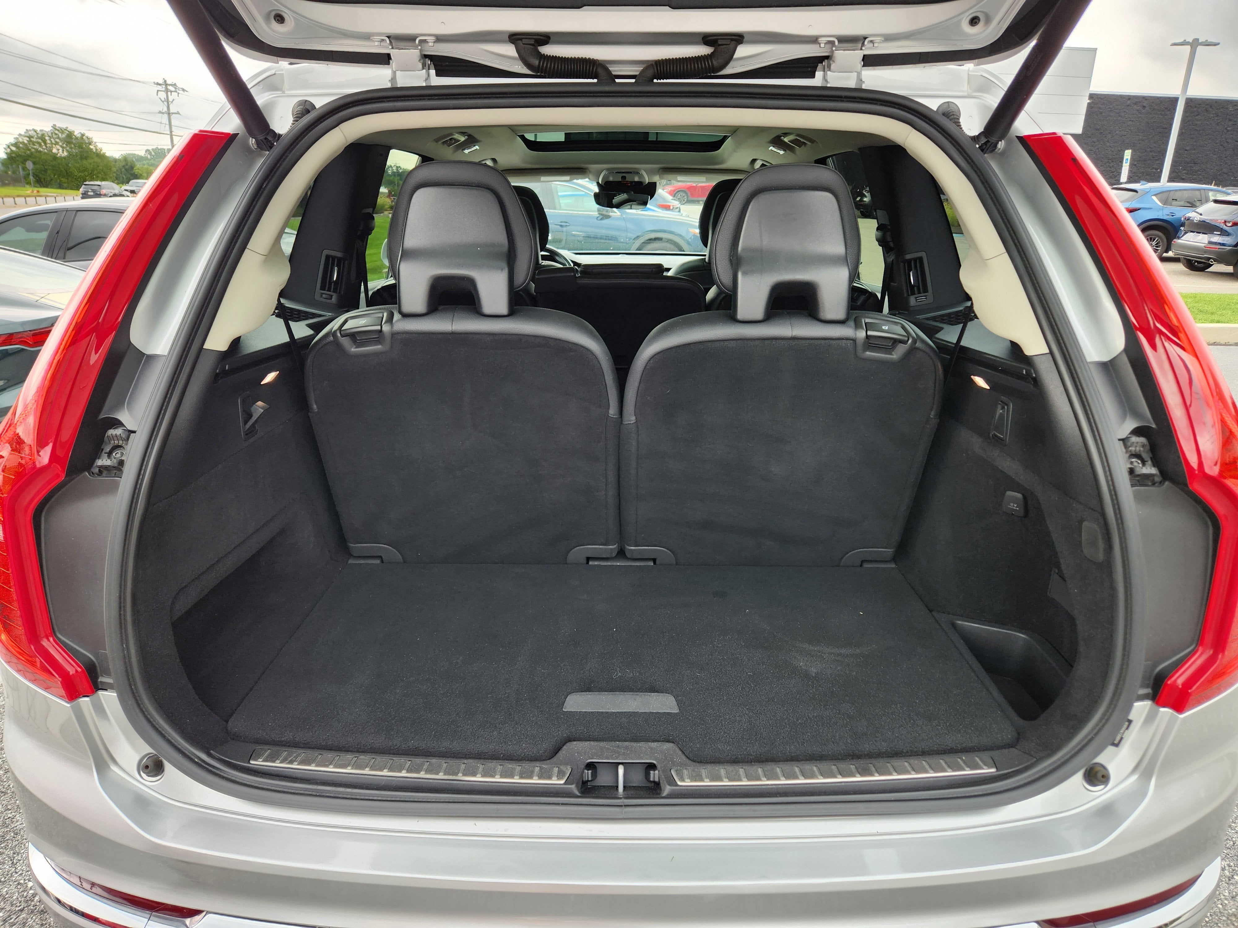 2022 Volvo XC90 Recharge Plug-In Hybrid T8 Inscription Expression 7 Passenger