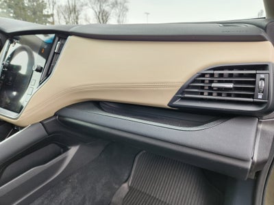 2022 Subaru Outback Premium Blind Spot Detection w/ Rear Cross Traffic Alert +