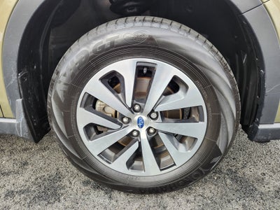 2022 Subaru Outback Premium Blind Spot Detection w/ Rear Cross Traffic Alert +