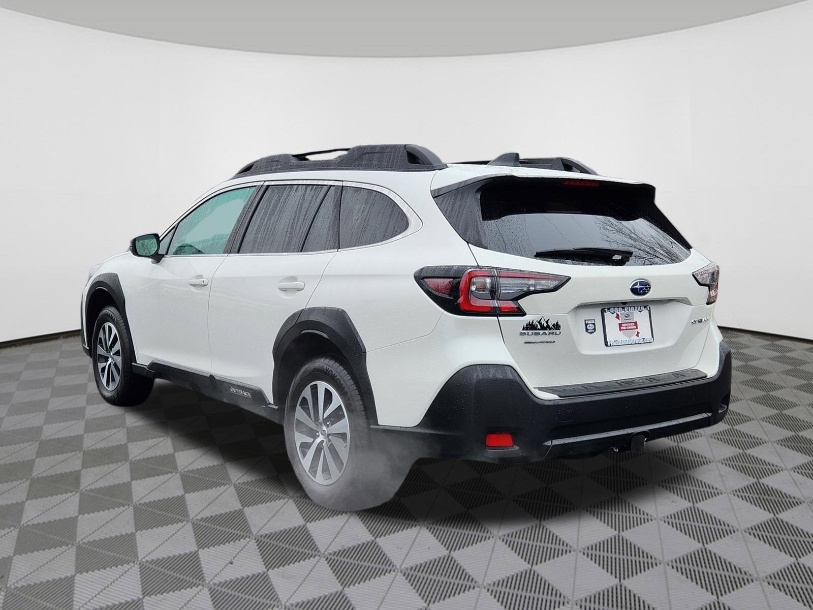 2025 Subaru Outback Premium Blind Spot Detection w/ Rear Cross Traffic Alert +