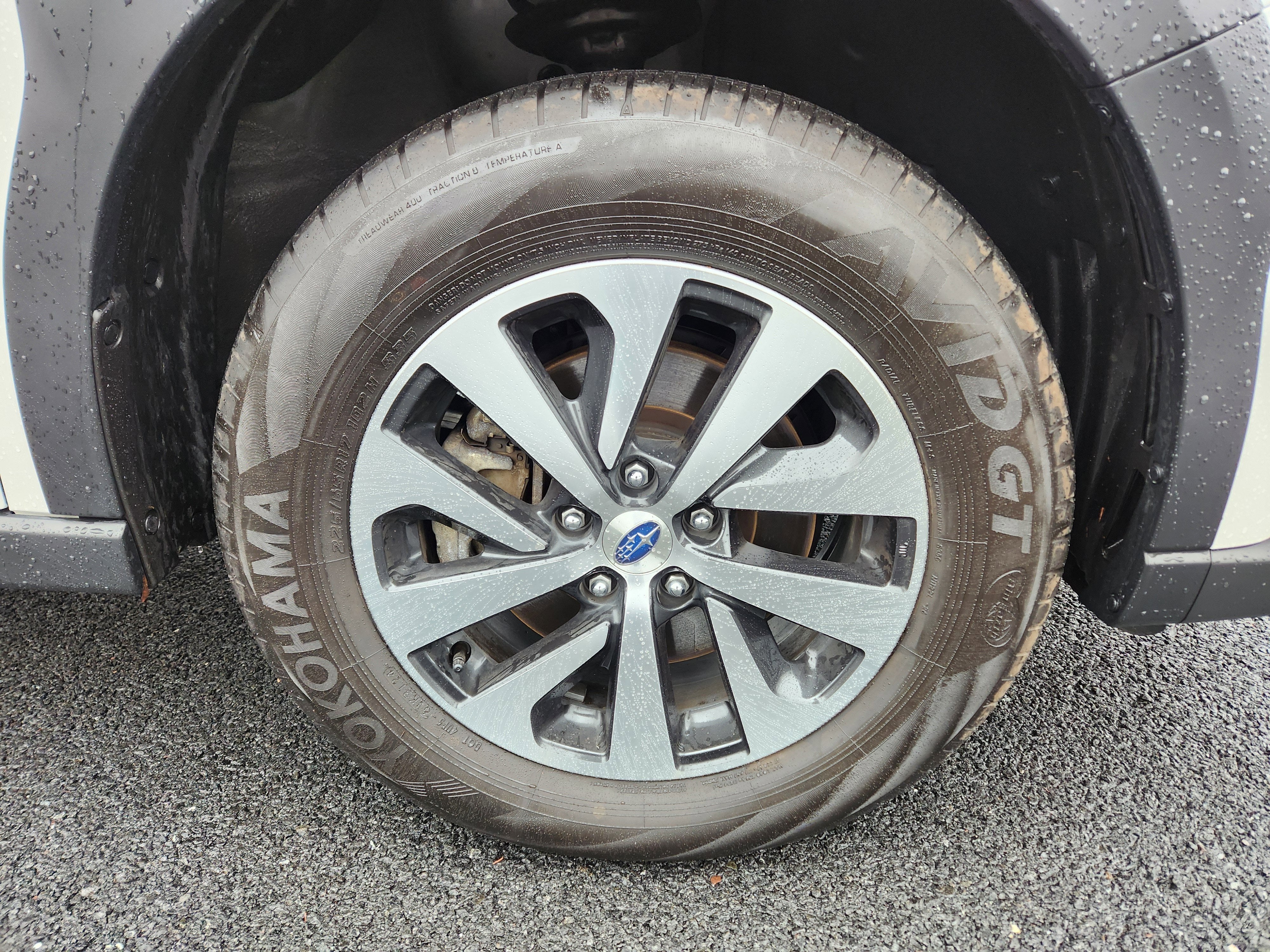 2025 Subaru Outback Premium Blind Spot Detection w/ Rear Cross Traffic Alert +