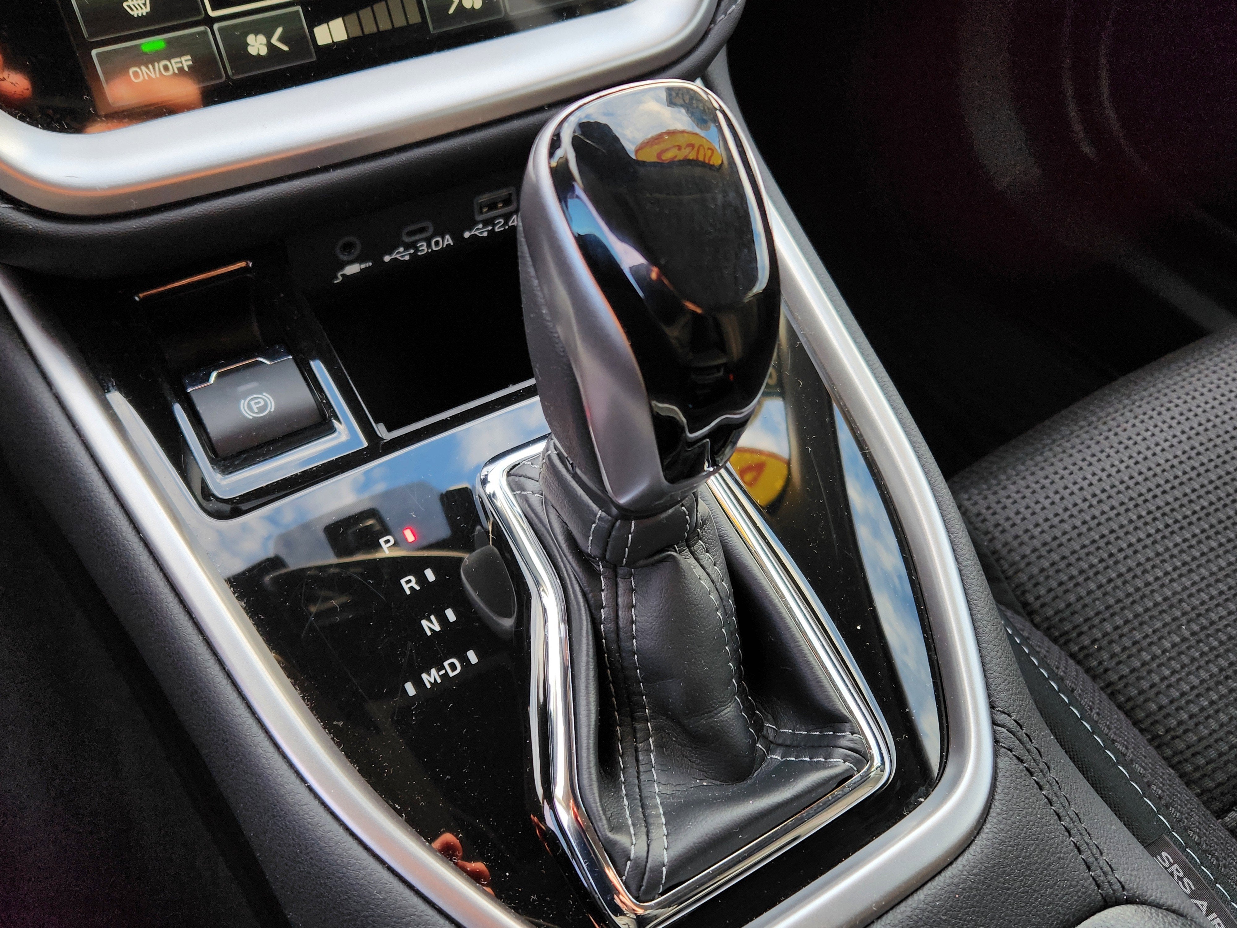 2025 Subaru Outback Premium Blind Spot Detection w/ Rear Cross Traffic Alert +