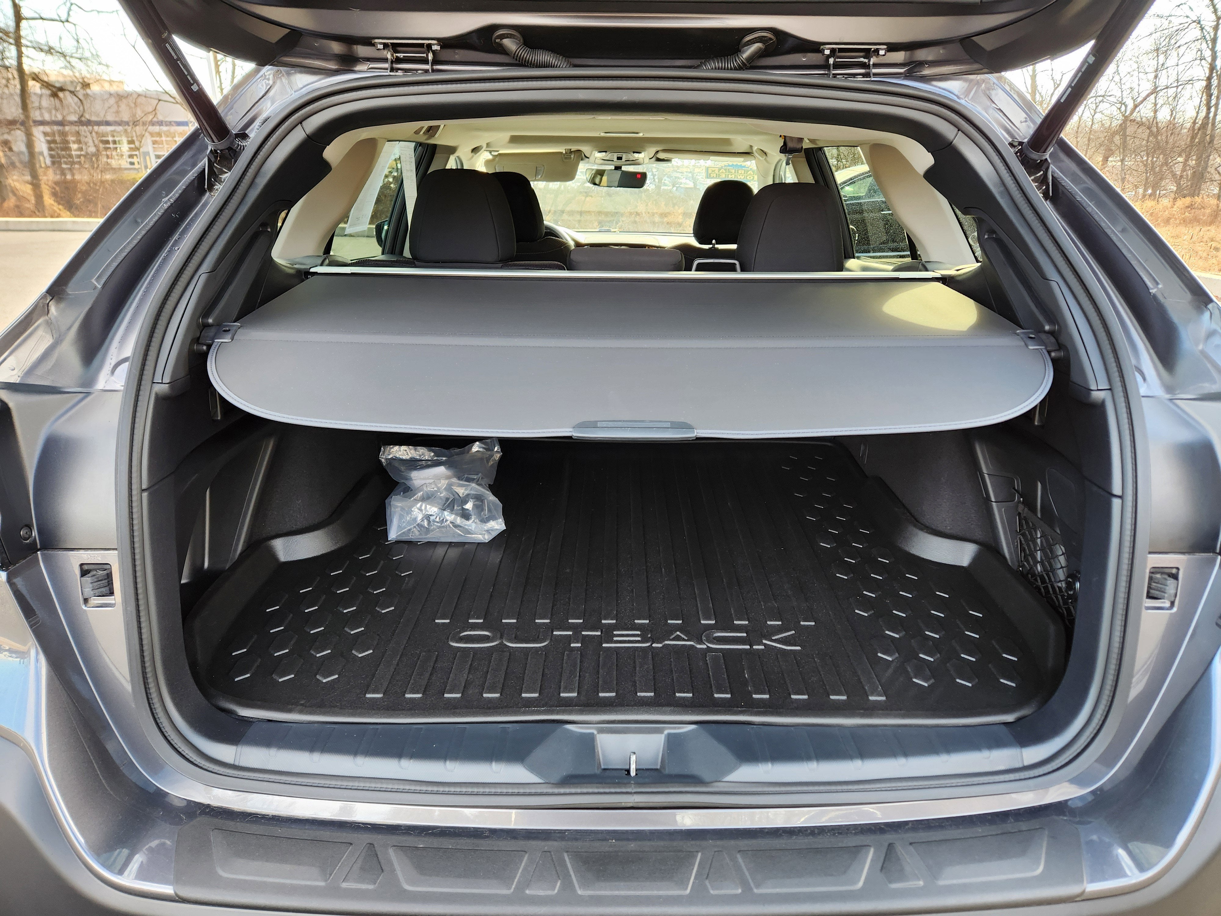 2025 Subaru Outback Premium Blind Spot Detection w/ Rear Cross Traffic Alert +