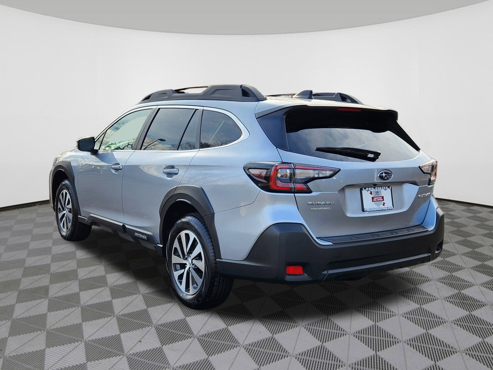 2025 Subaru Outback Premium Blind Spot Detection w/ Rear Cross Traffic Alert +