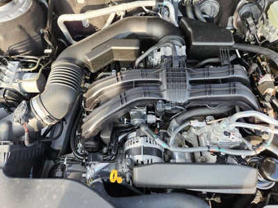 2025 Subaru Outback Premium Blind Spot Detection w/ Rear Cross Traffic Alert +