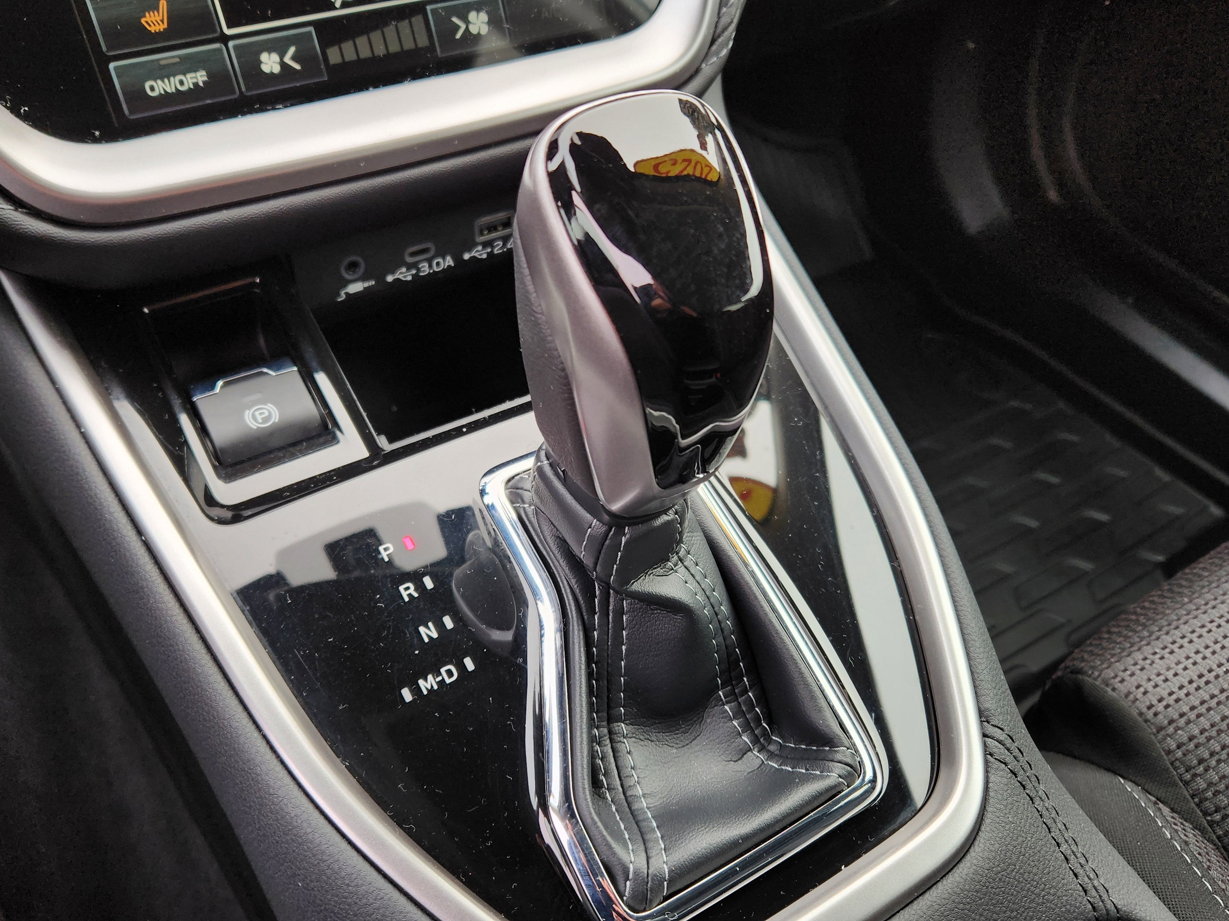 2025 Subaru Outback Premium Blind Spot Detection w/ Rear Cross Traffic Alert +