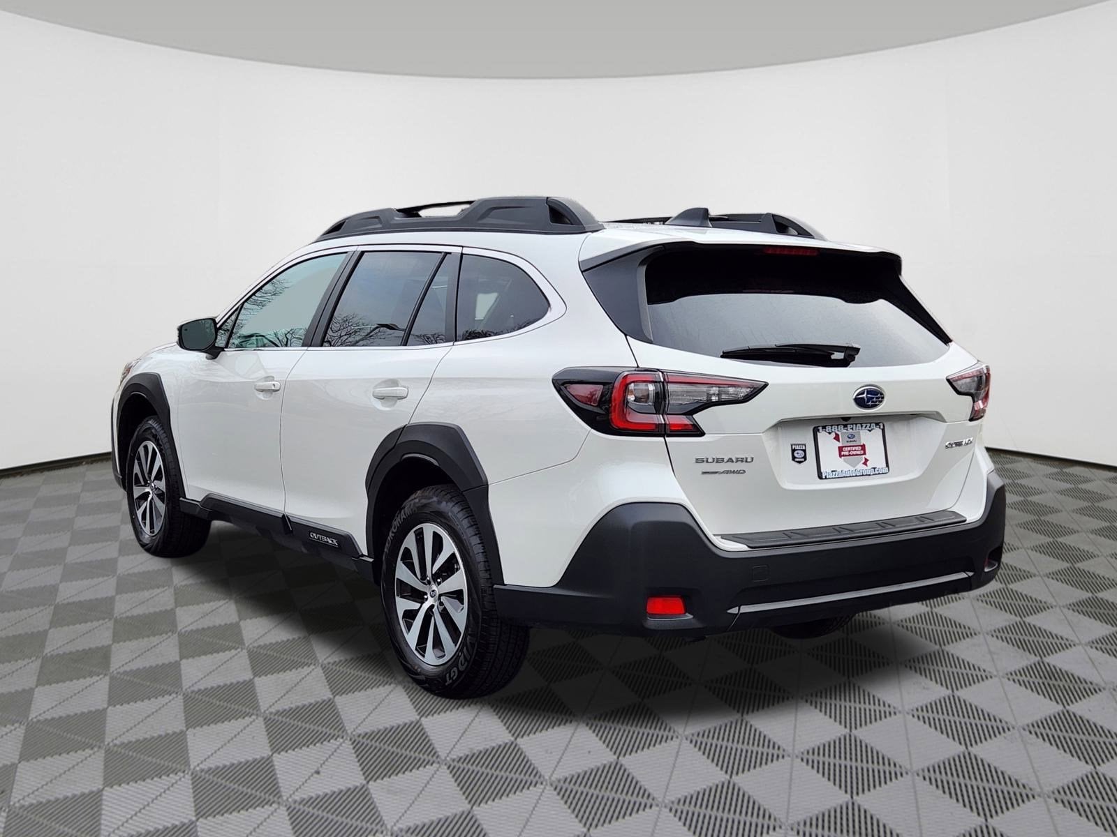 2025 Subaru Outback Premium Blind Spot Detection w/ Rear Cross Traffic Alert +