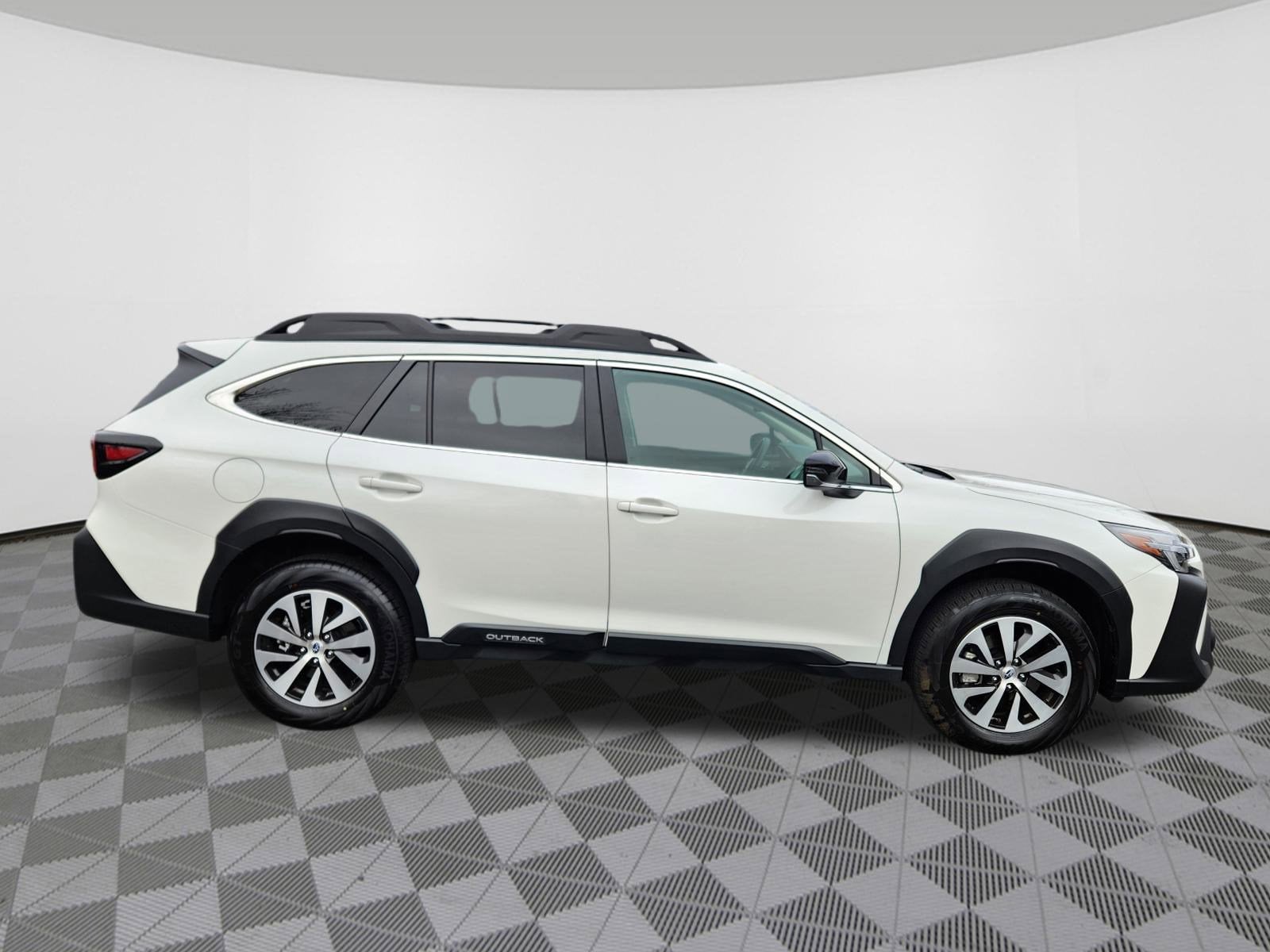 2025 Subaru Outback Premium Blind Spot Detection w/ Rear Cross Traffic Alert +