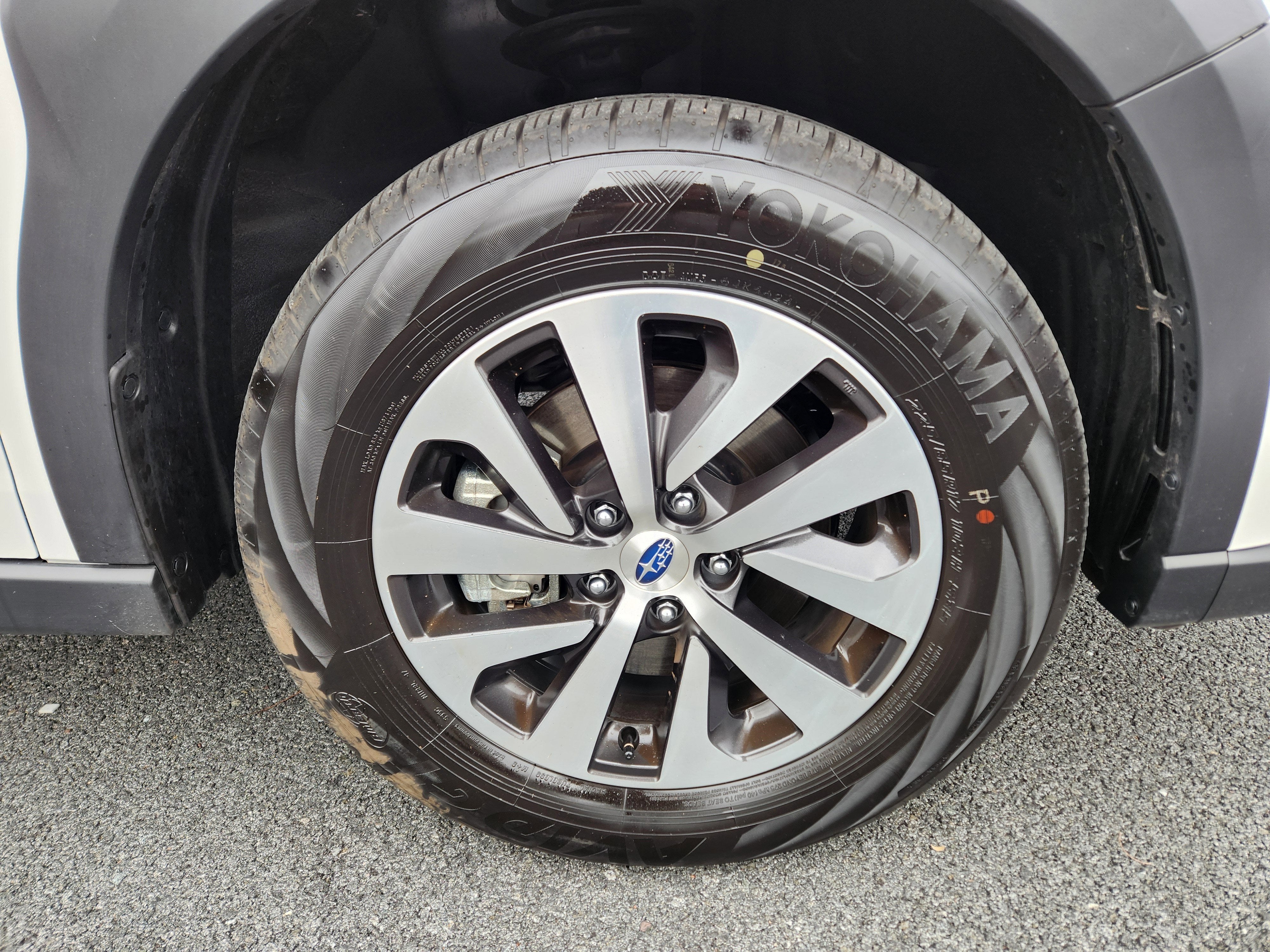 2025 Subaru Outback Premium Blind Spot Detection w/ Rear Cross Traffic Alert +