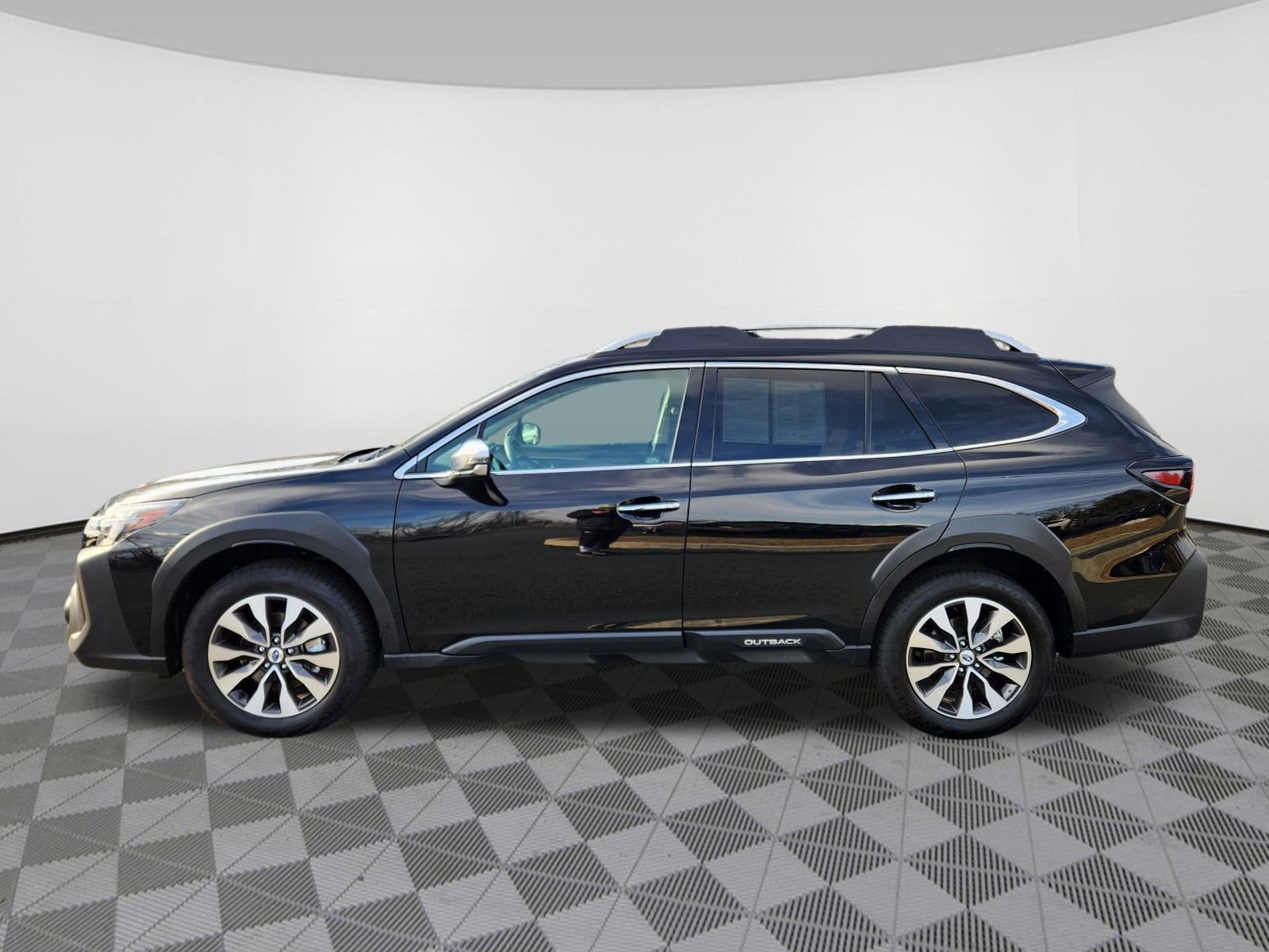 2025 Subaru Outback Touring XT
