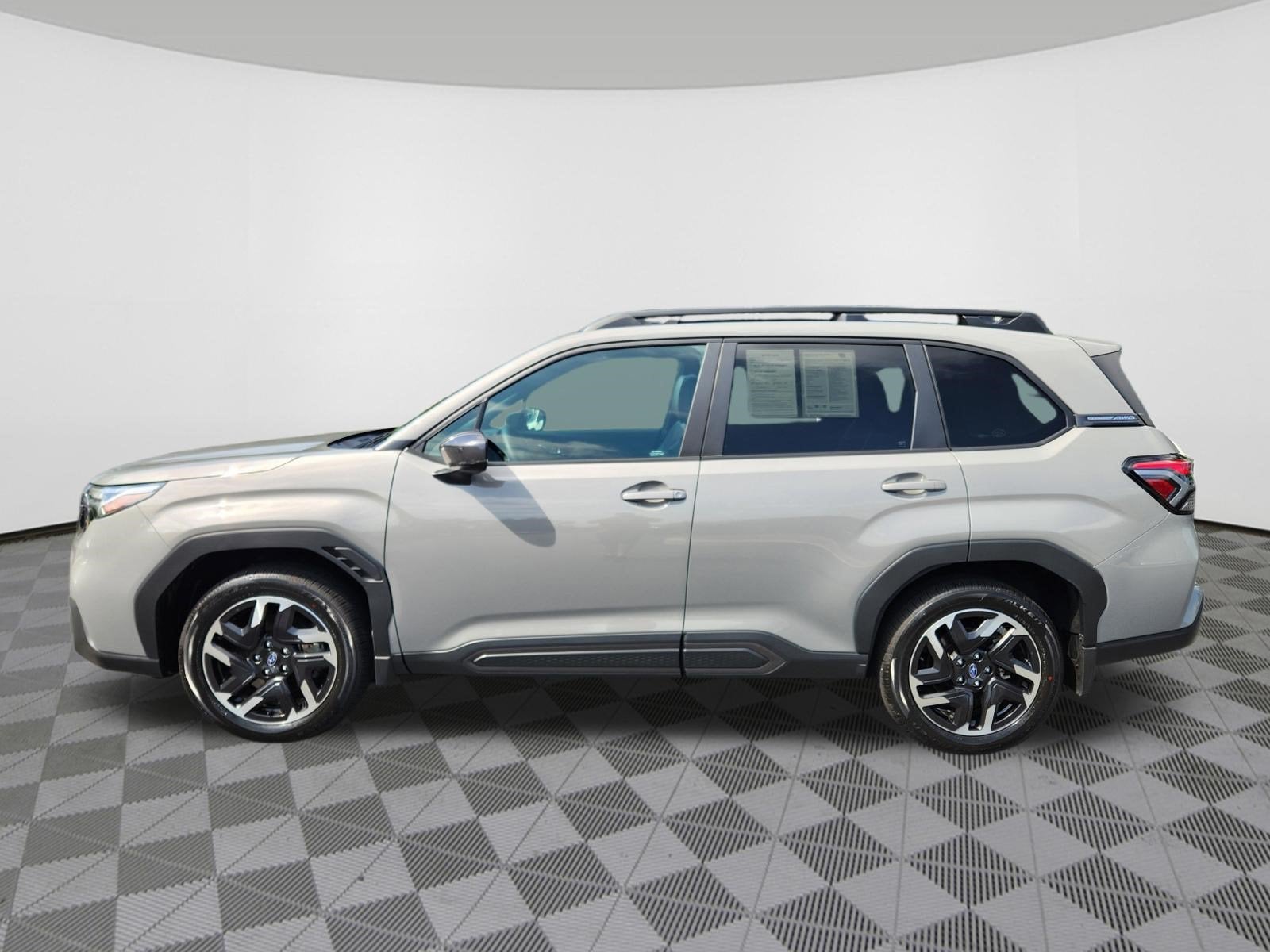 2026 Subaru Forester Limited Harman Kardon Audio + Navigation + Reverse Automat