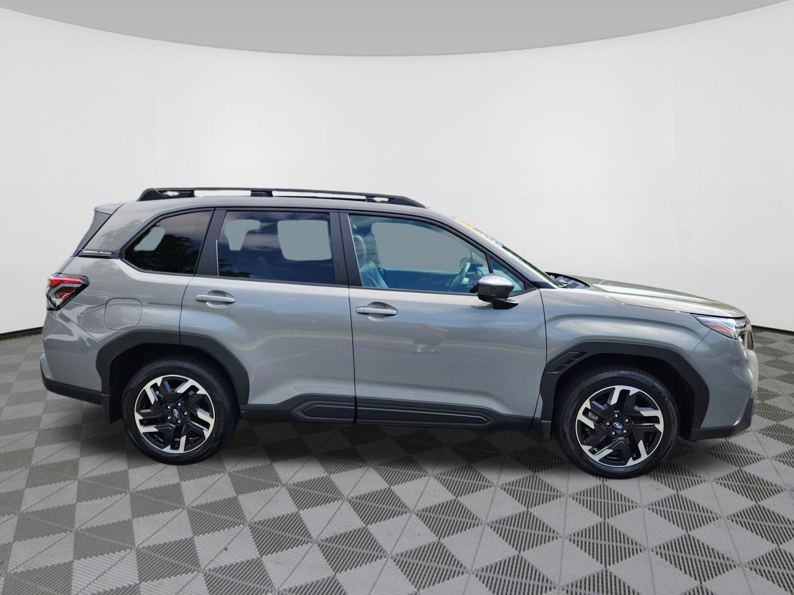 2026 Subaru Forester Limited Harman Kardon Audio + Navigation + Reverse Automat
