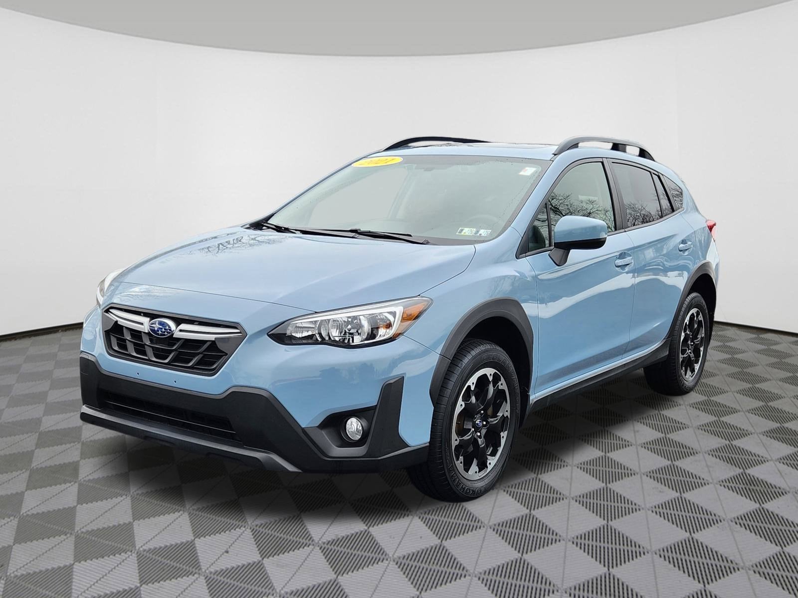 2021 Subaru Crosstrek Premium Moonroof + Blind Spot Detection / Rear Cross Traff