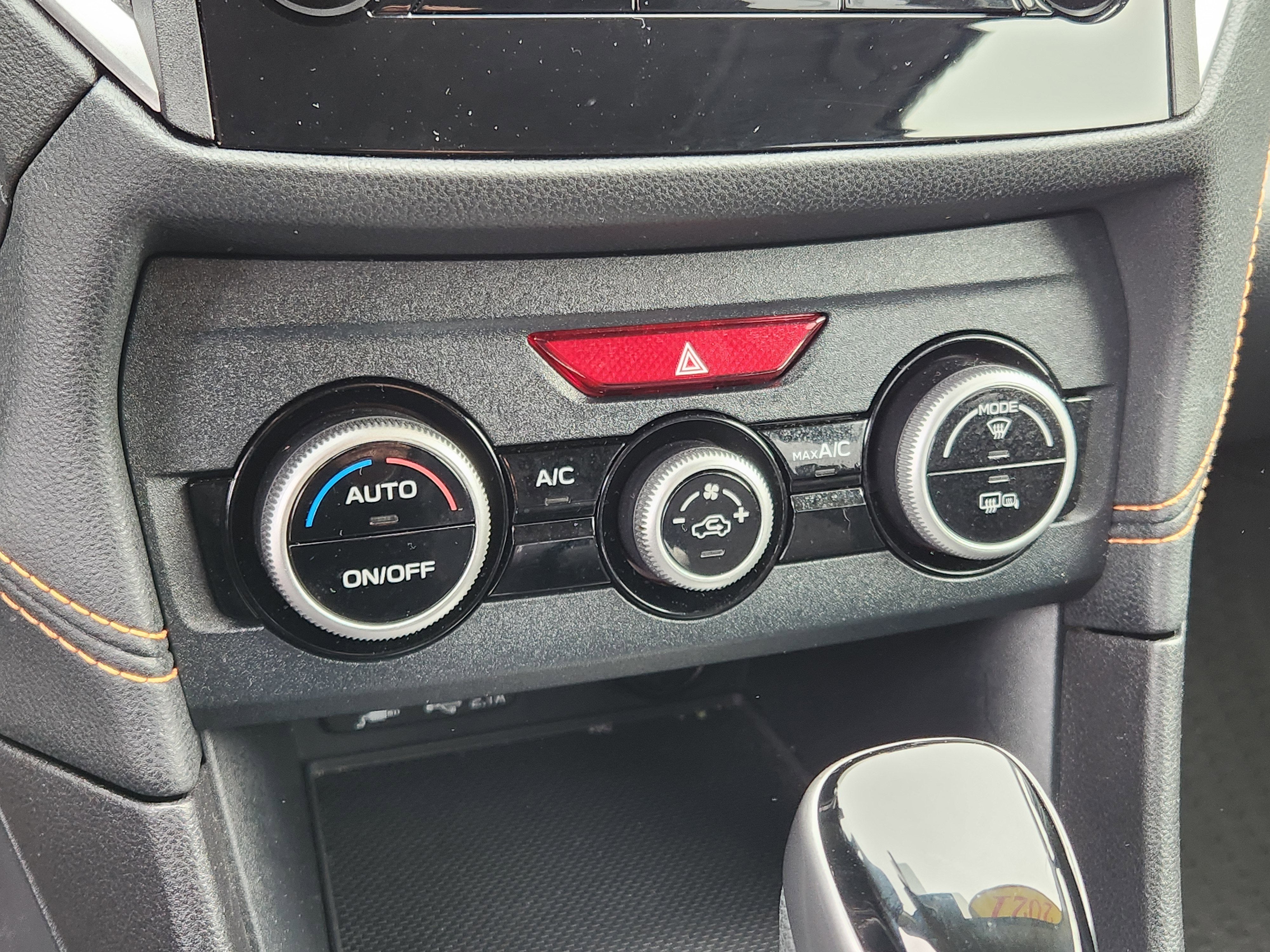 2021 Subaru Crosstrek Premium Moonroof + Blind Spot Detection / Rear Cross Traff