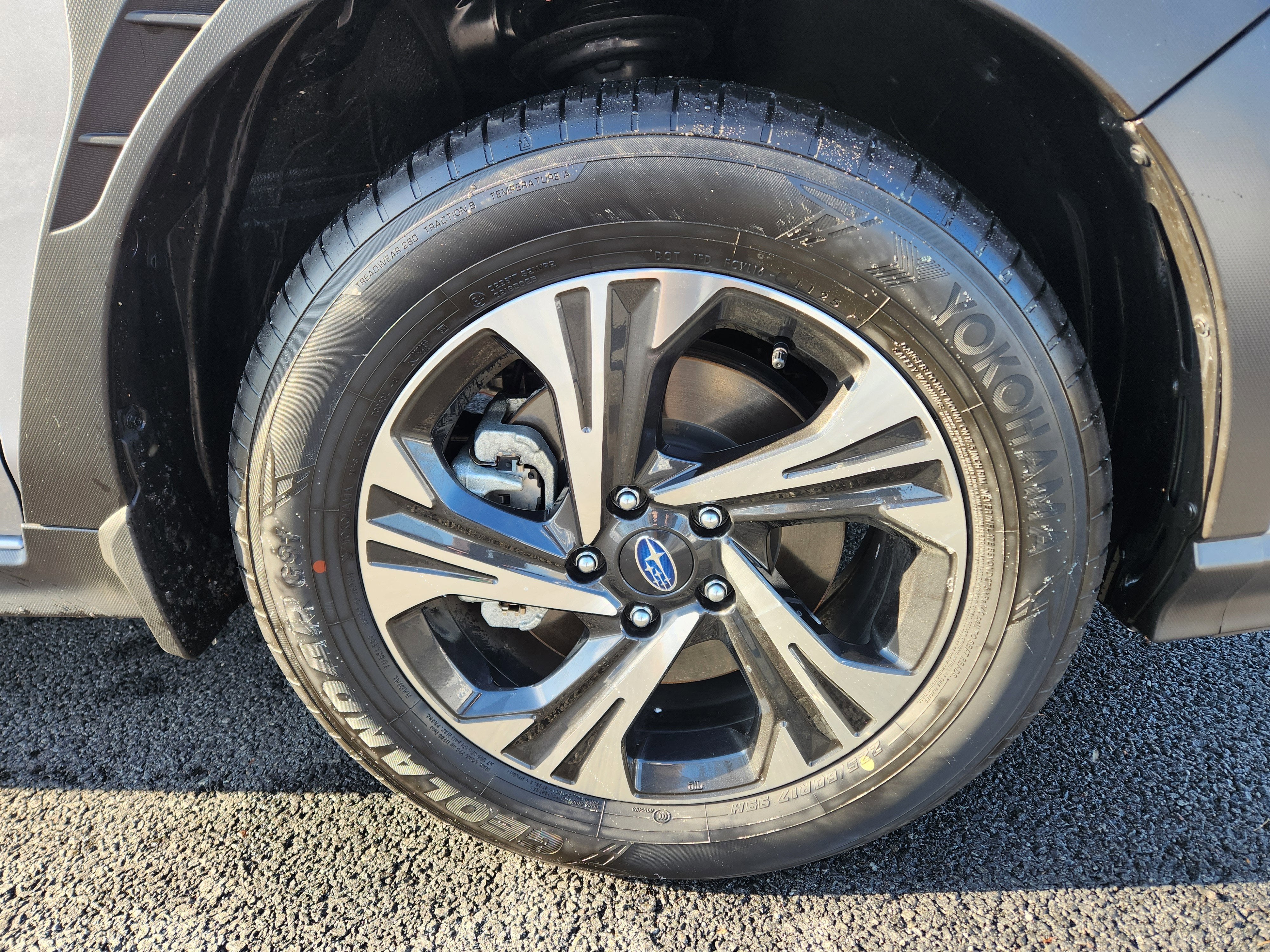 2025 Subaru Crosstrek Premium Blind Spot Detection w/ Rear Cross Traffic Alert +