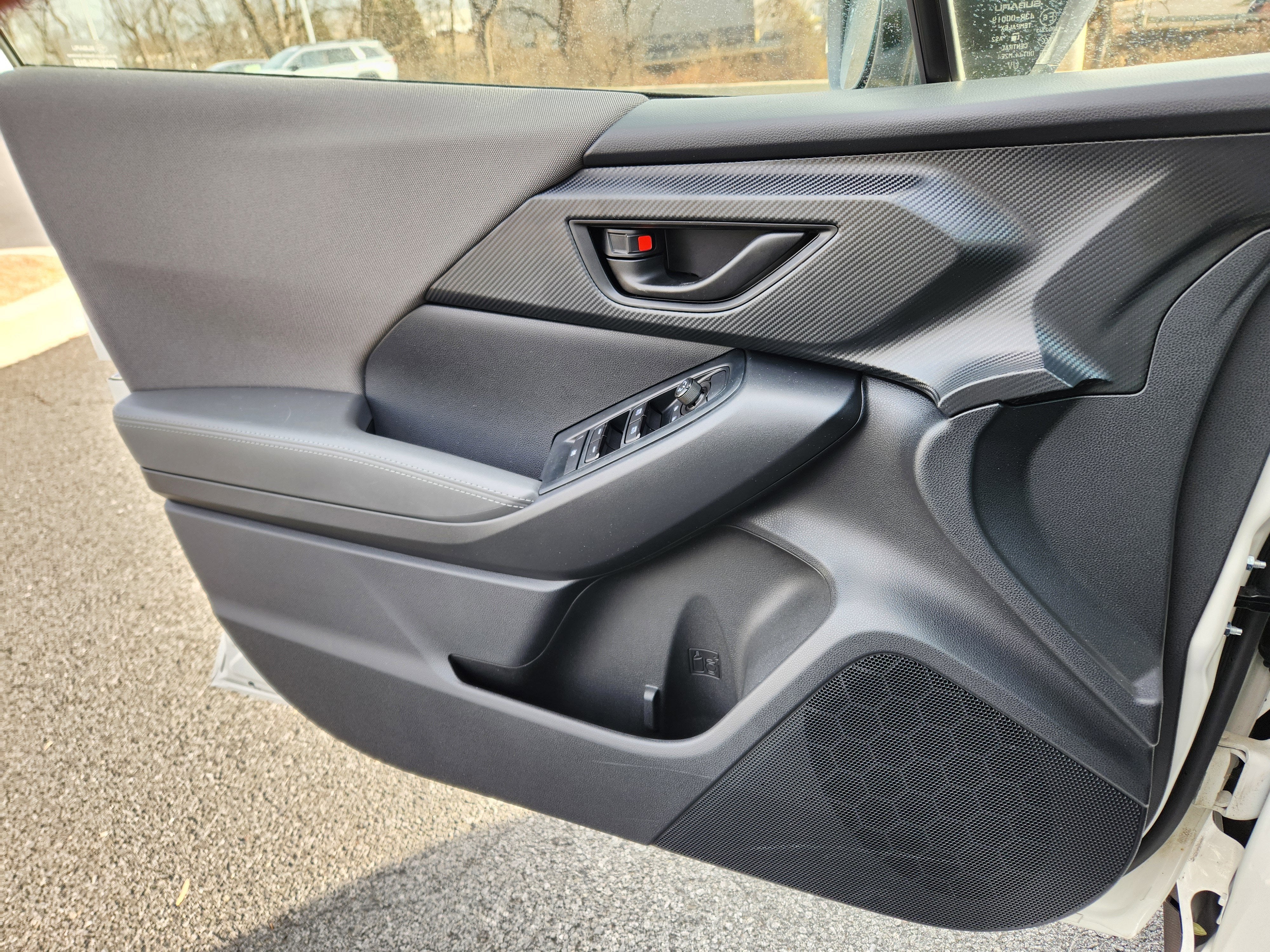 2025 Subaru Crosstrek Premium Blind Spot Detection w/ Rear Cross Traffic Alert +