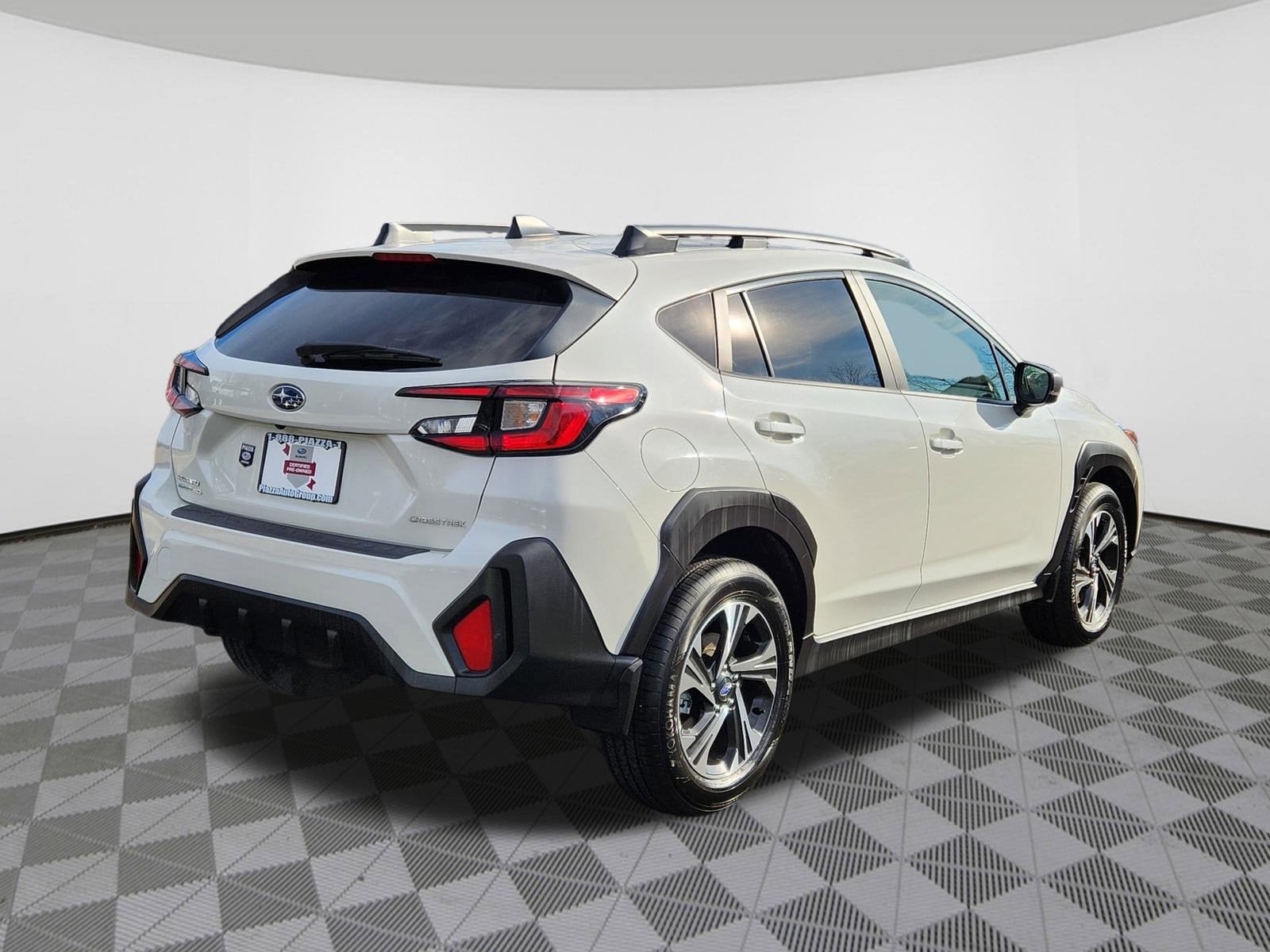 2025 Subaru Crosstrek Premium Blind Spot Detection w/ Rear Cross Traffic Alert +