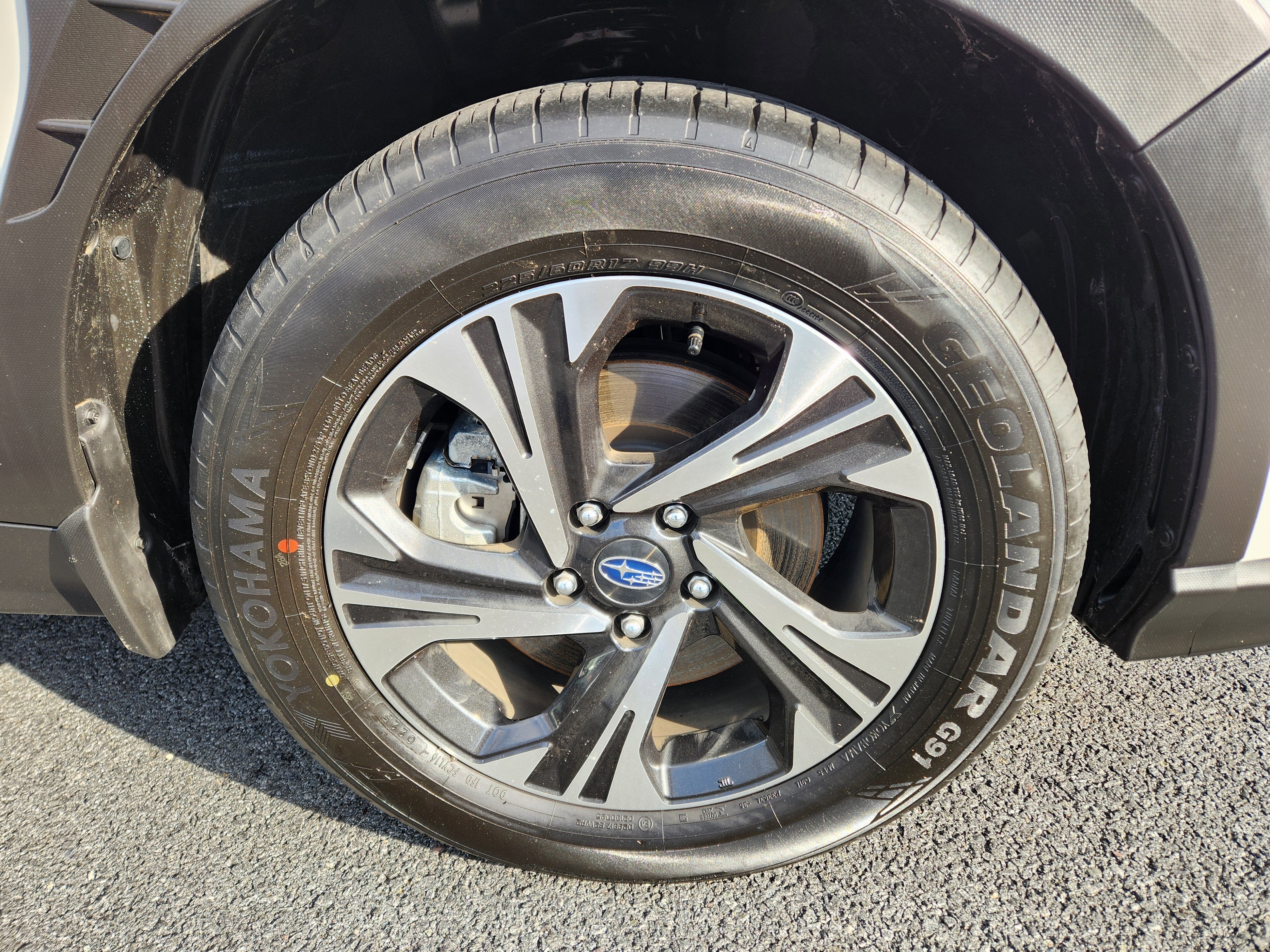 2025 Subaru Crosstrek Premium Blind Spot Detection w/ Rear Cross Traffic Alert +