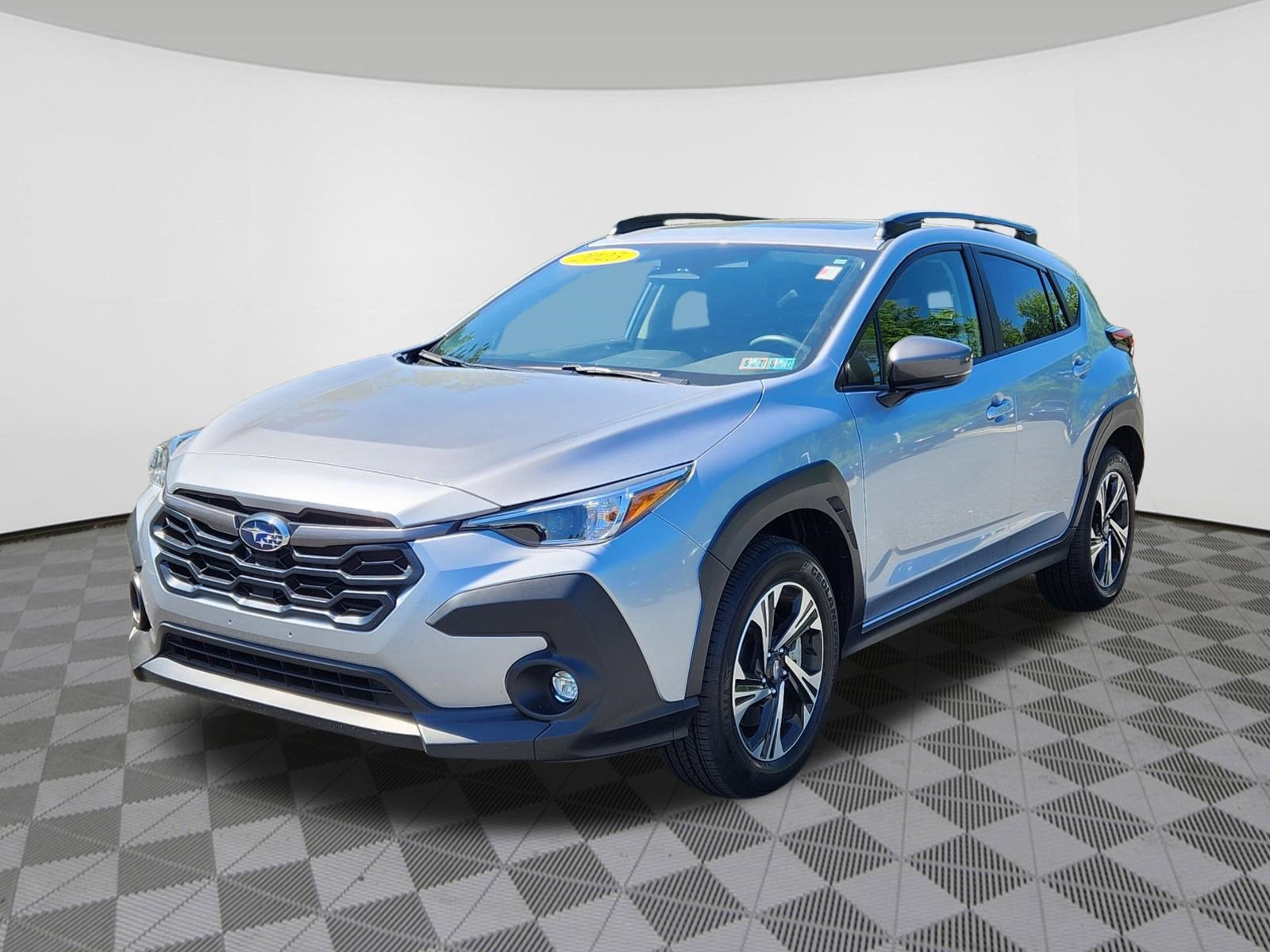 2025 Subaru Crosstrek Premium Blind Spot Detection w/ Rear Cross Traffic Alert +