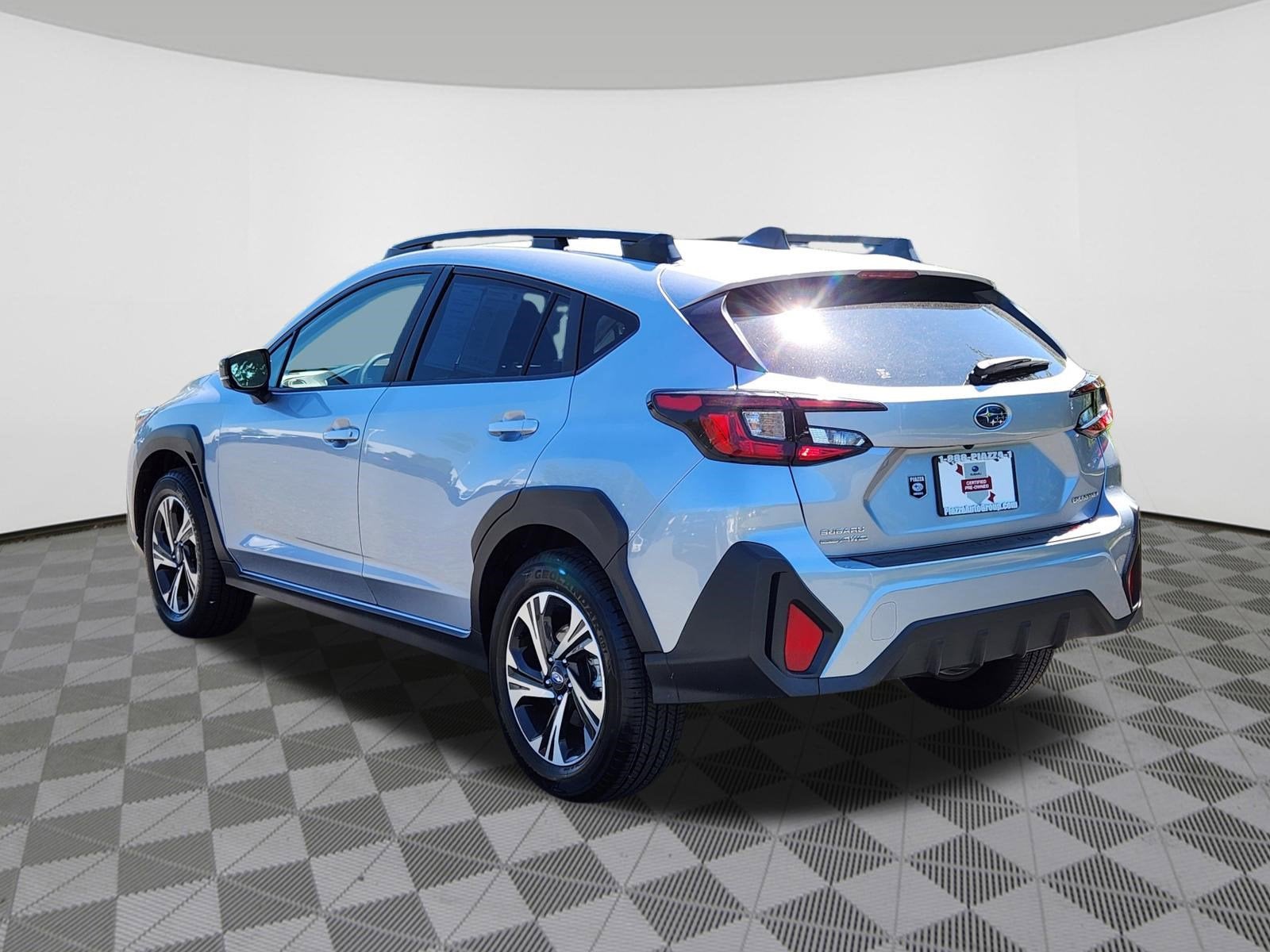 2025 Subaru Crosstrek Premium Blind Spot Detection w/ Rear Cross Traffic Alert +