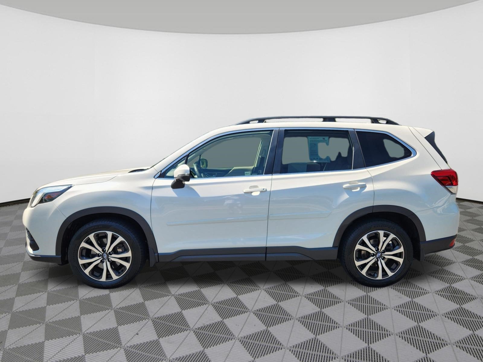 2023 Subaru Forester Limited Reverse Automatic Braking + Navigation System + Ha