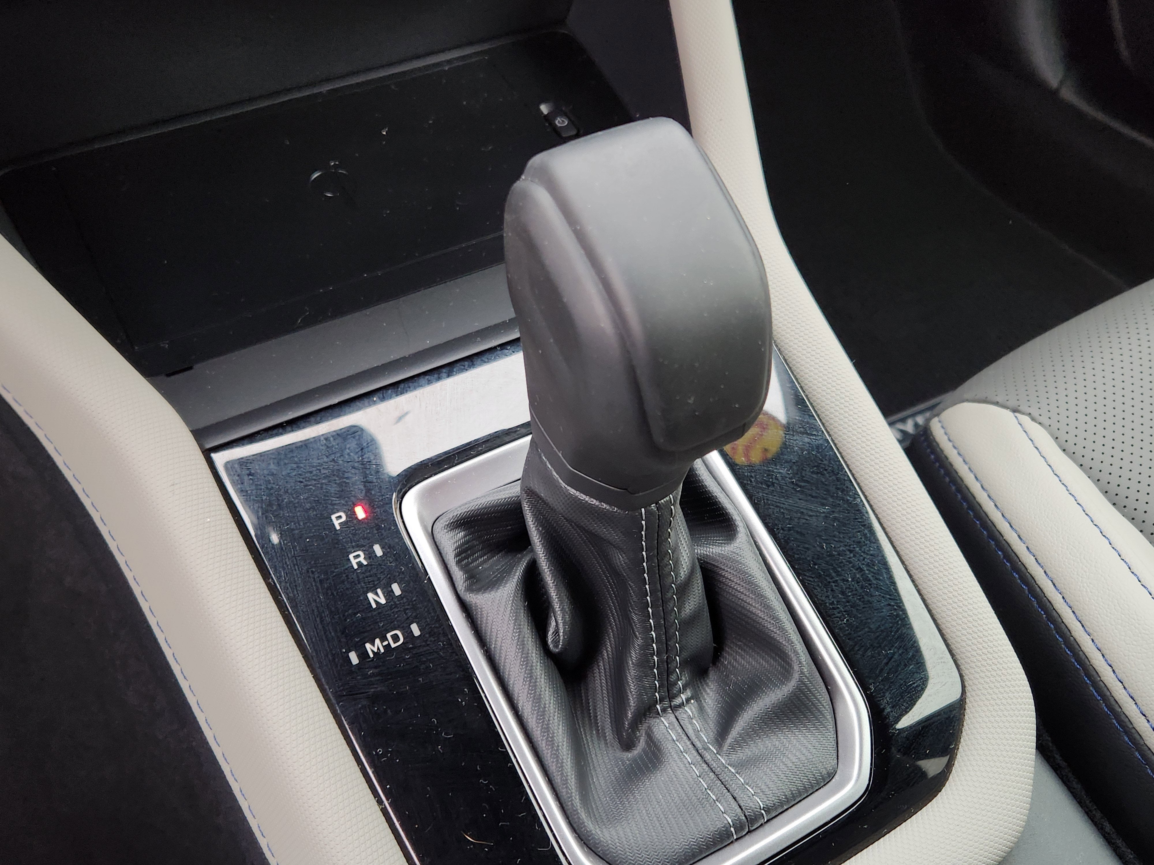 2025 Subaru Forester Hybrid Limited Harman Kardon Audio + Power Rear Gate + Reverse Au