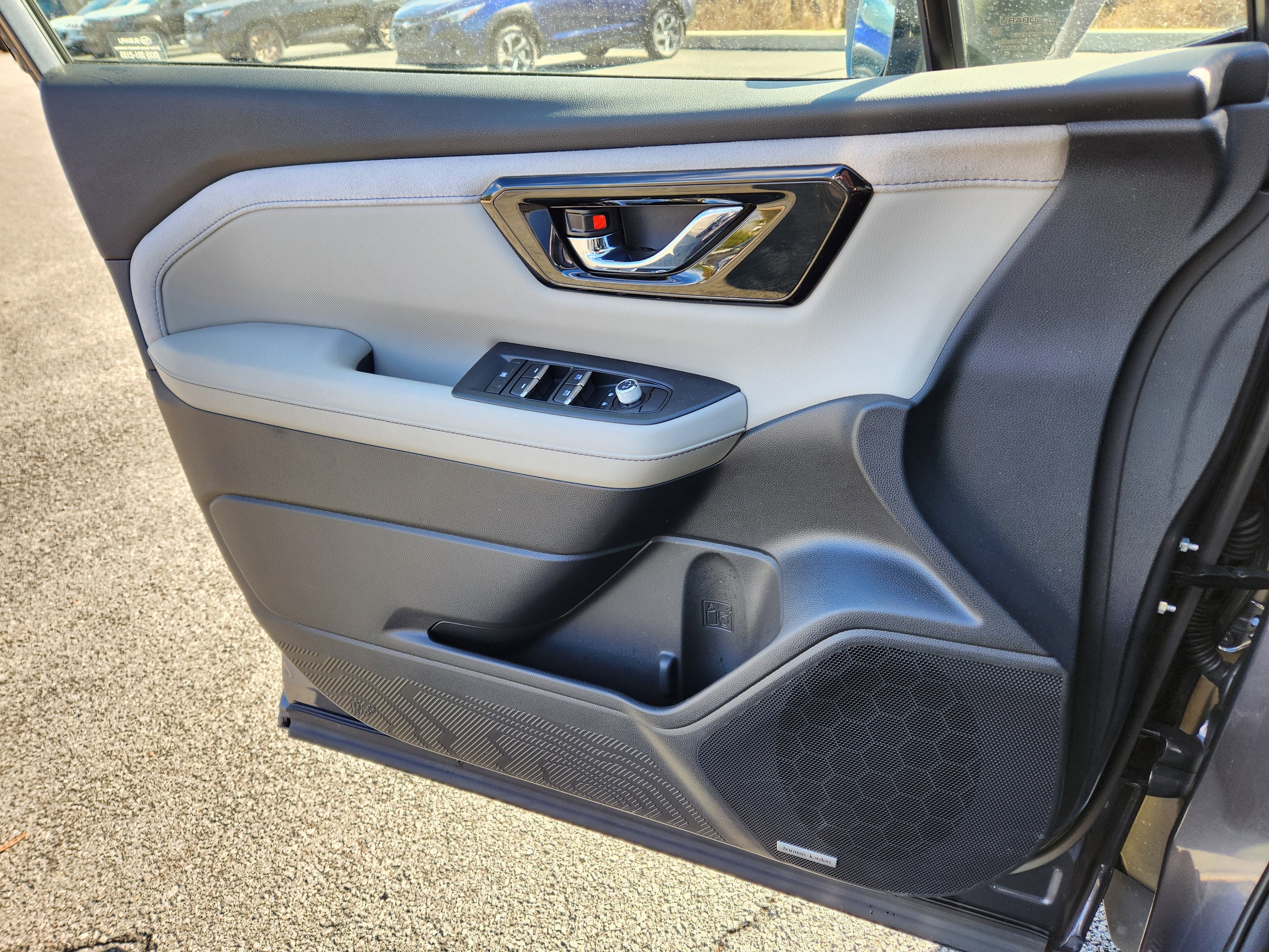 2025 Subaru Forester Hybrid Limited Harman Kardon Audio + Power Rear Gate + Reverse Au