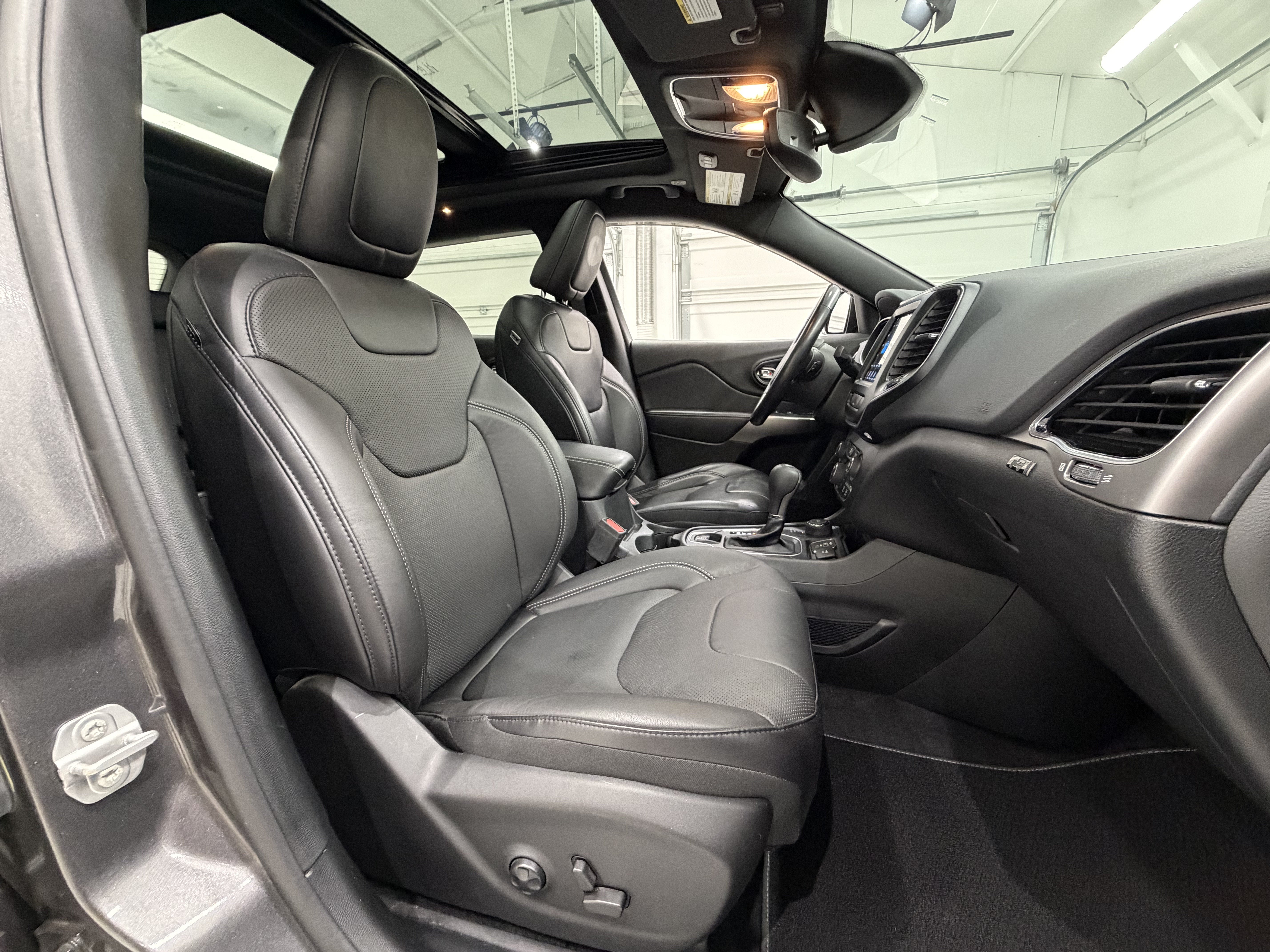 2021 Jeep Cherokee 80Th Anniversary