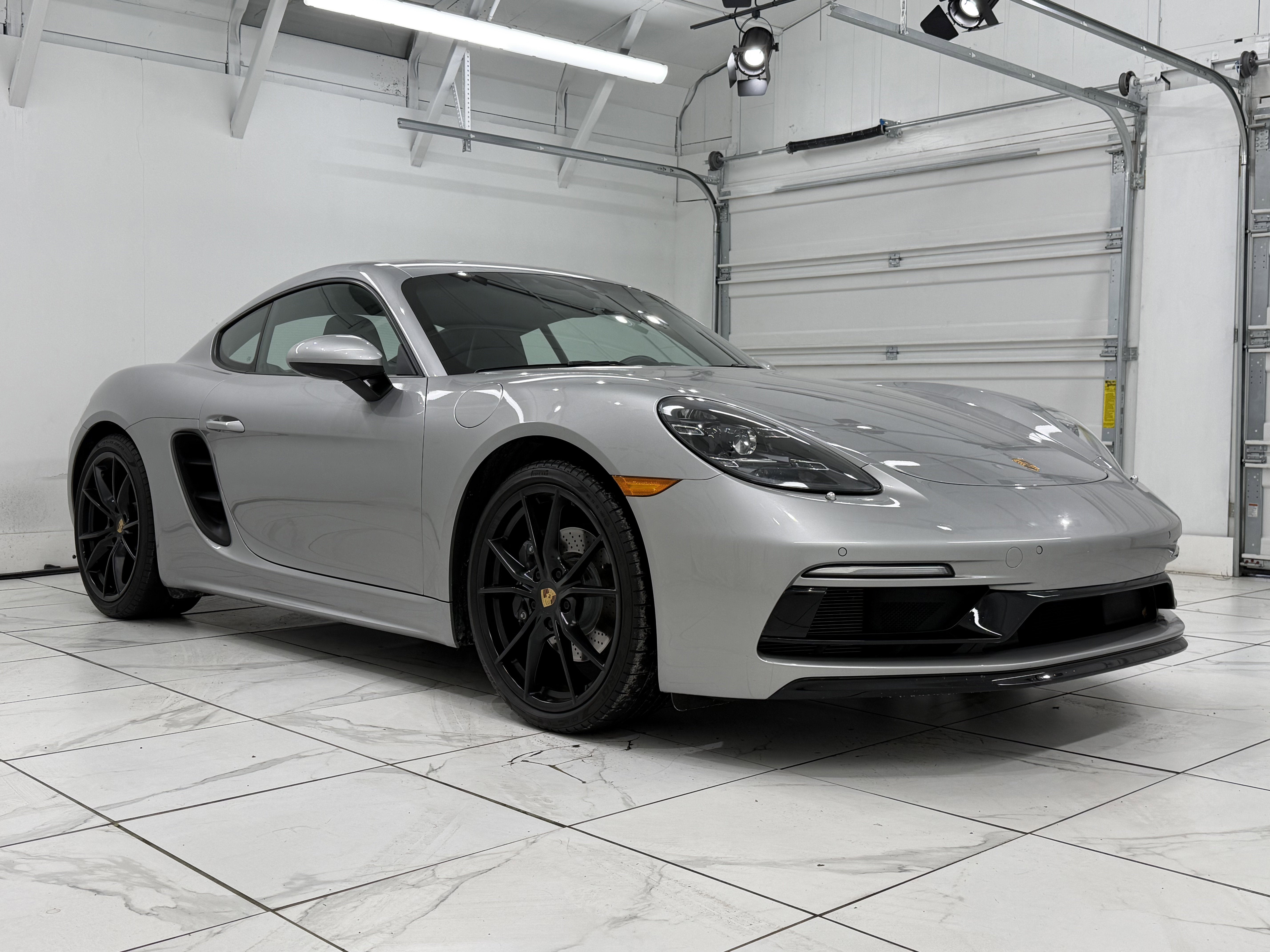 2022 Porsche 718 Cayman Base