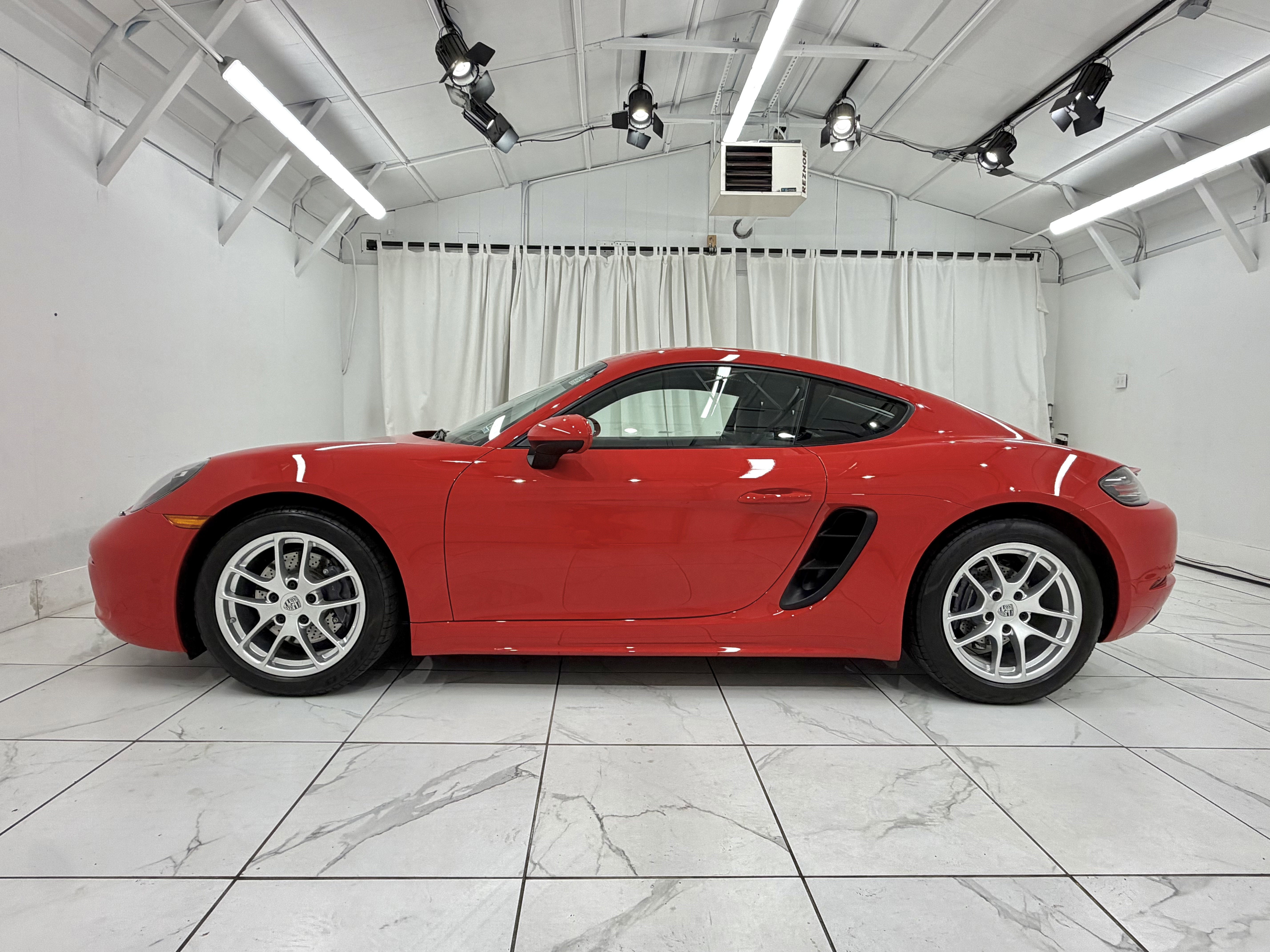 2024 Porsche 718 Cayman Base