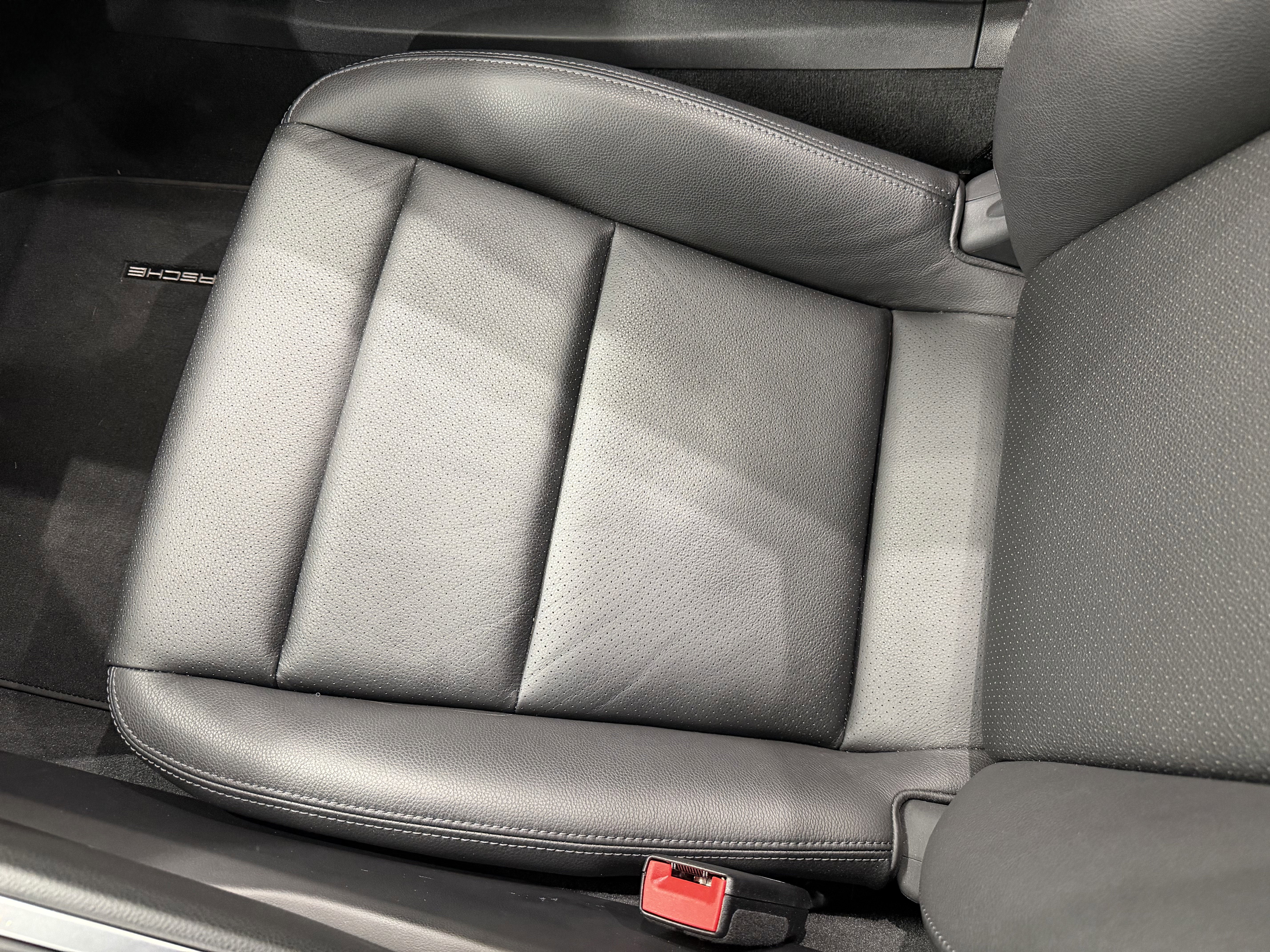 2021 Porsche 718 Cayman T