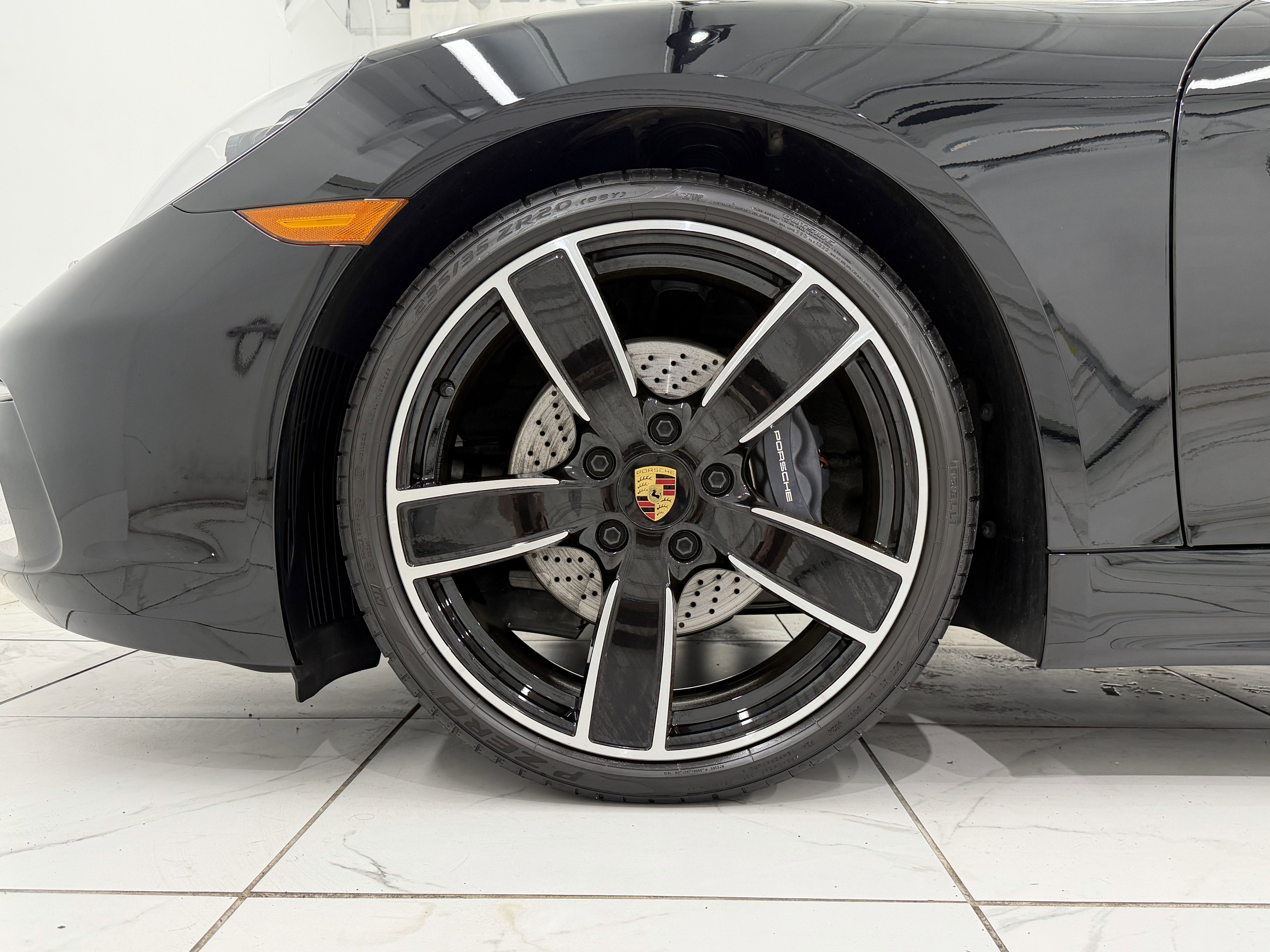 2025 Porsche 718 Cayman Base