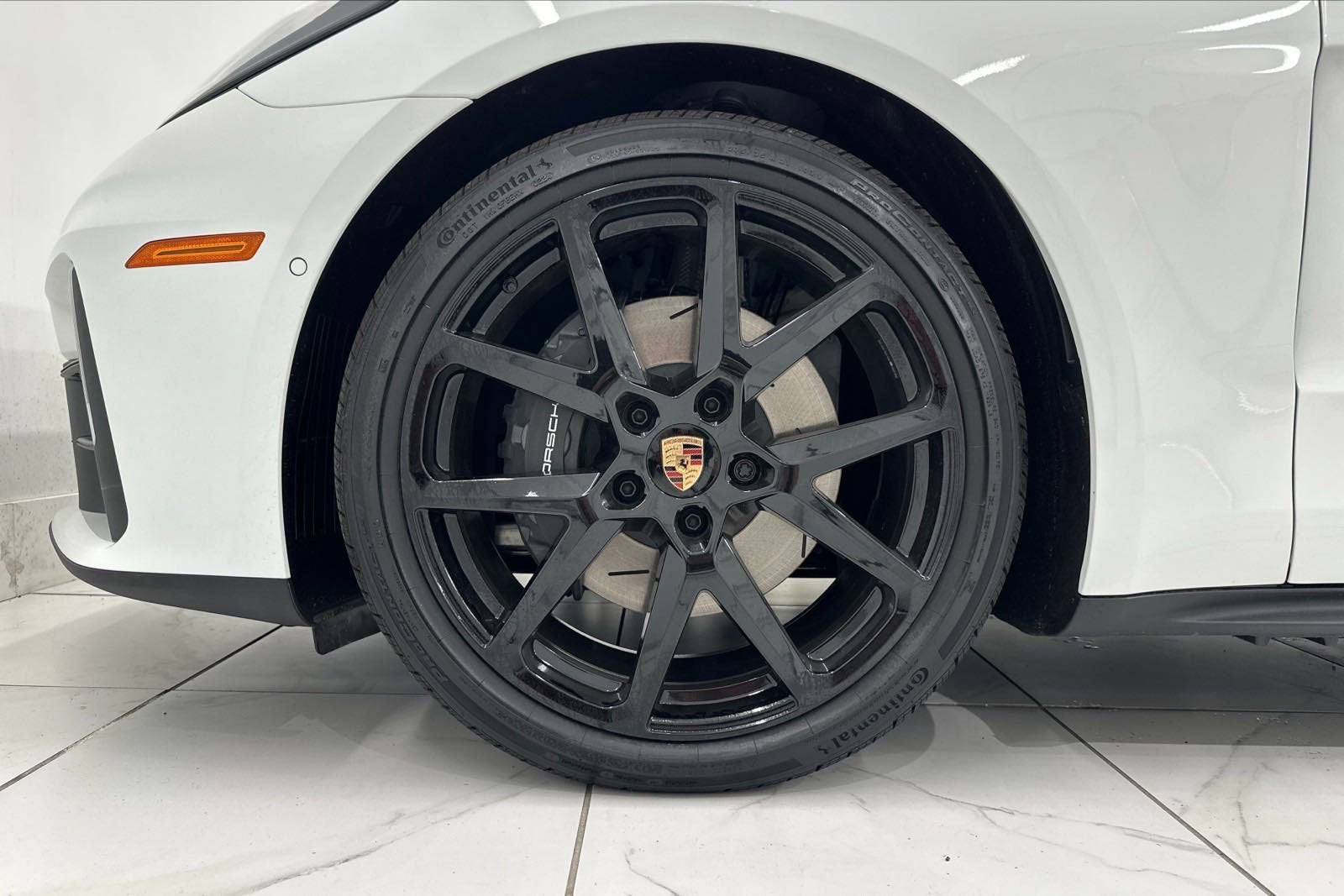 2024 Porsche Panamera 4