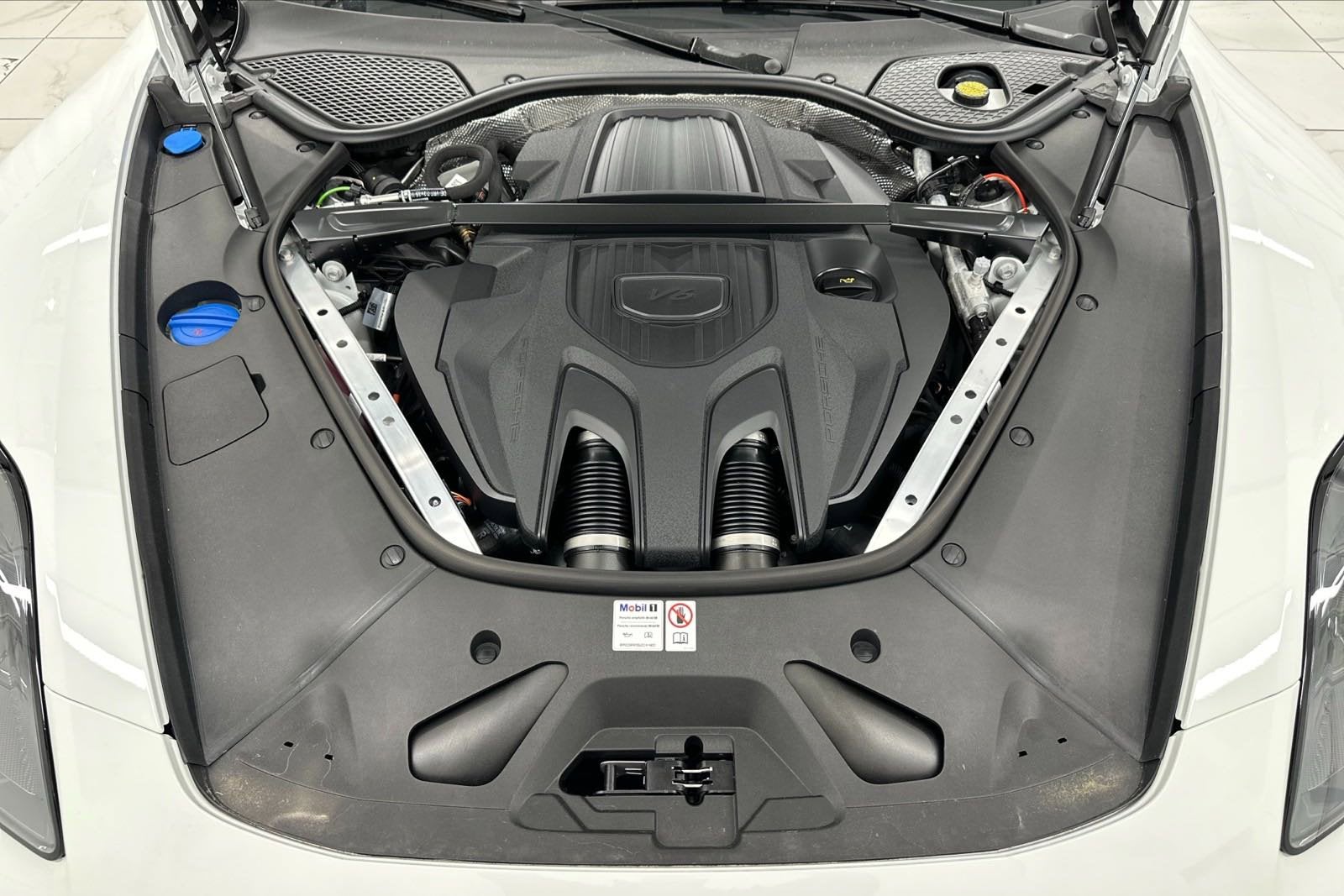 2024 Porsche Panamera 4