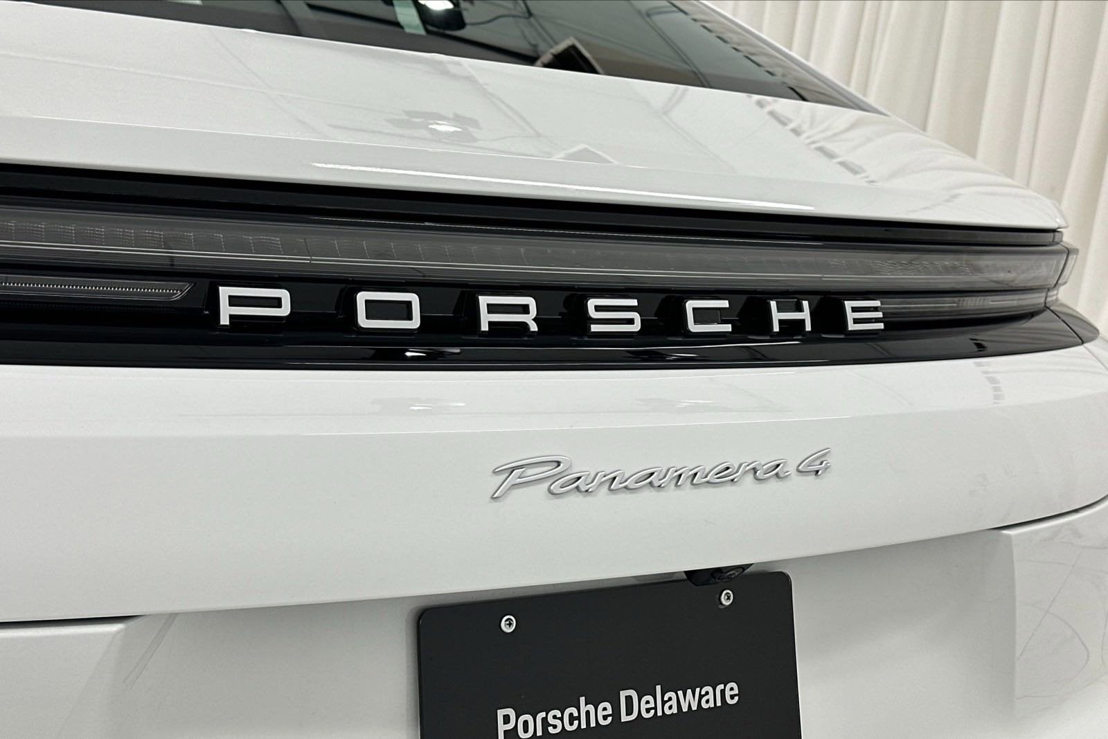 2024 Porsche Panamera 4