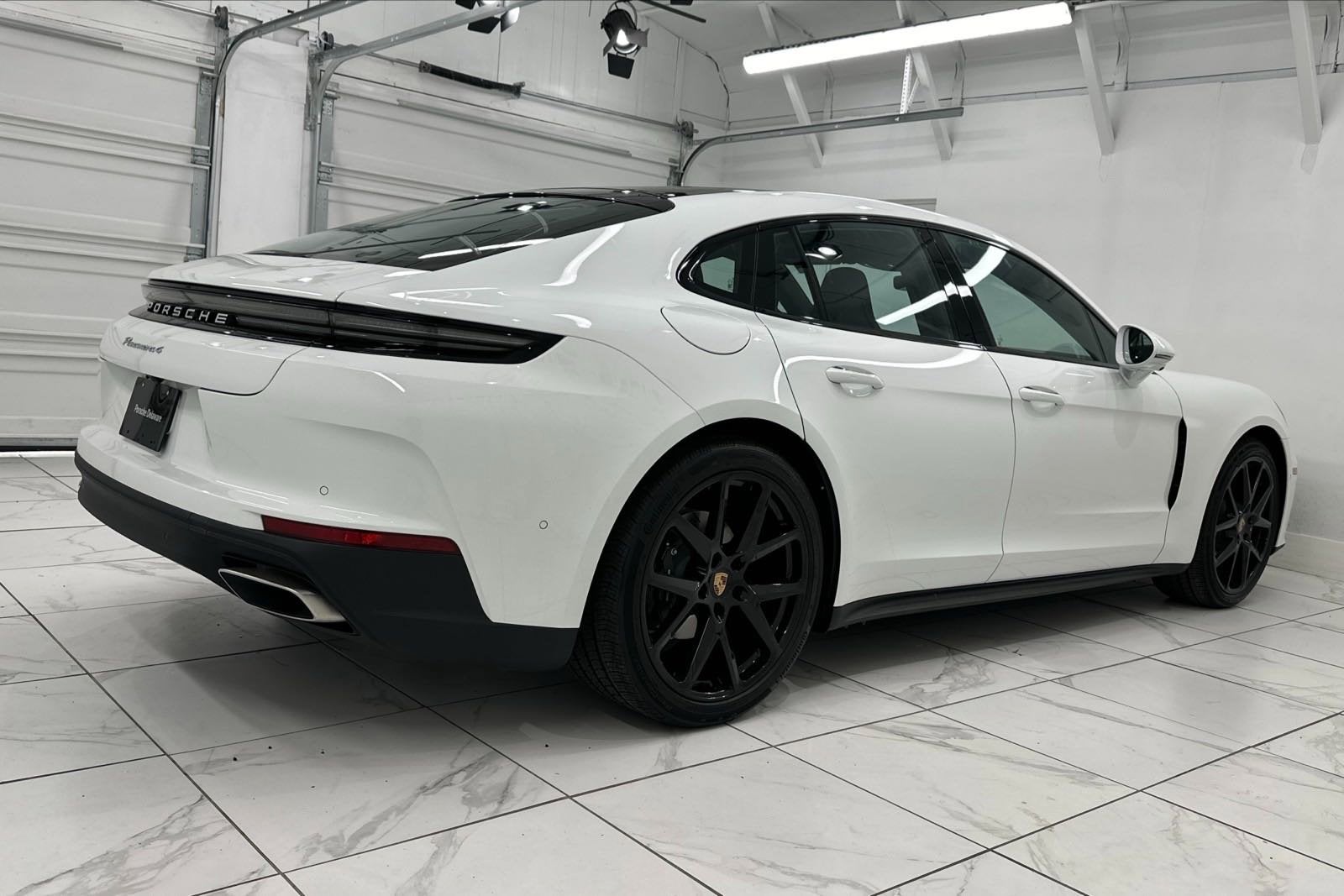 2024 Porsche Panamera 4