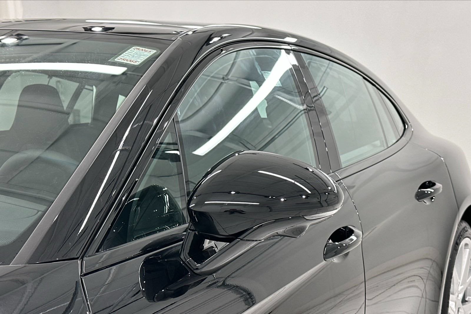 2025 Porsche Panamera 4
