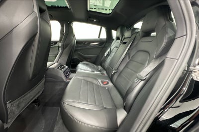 2025 Porsche Panamera 4